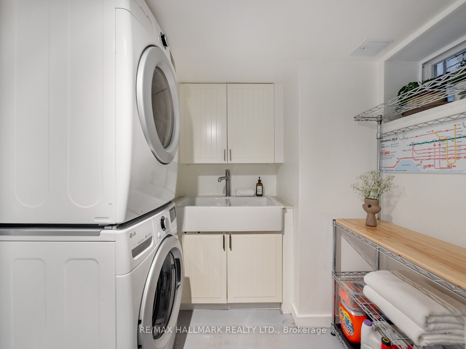 31 Tennis Crescent Property Photo 42