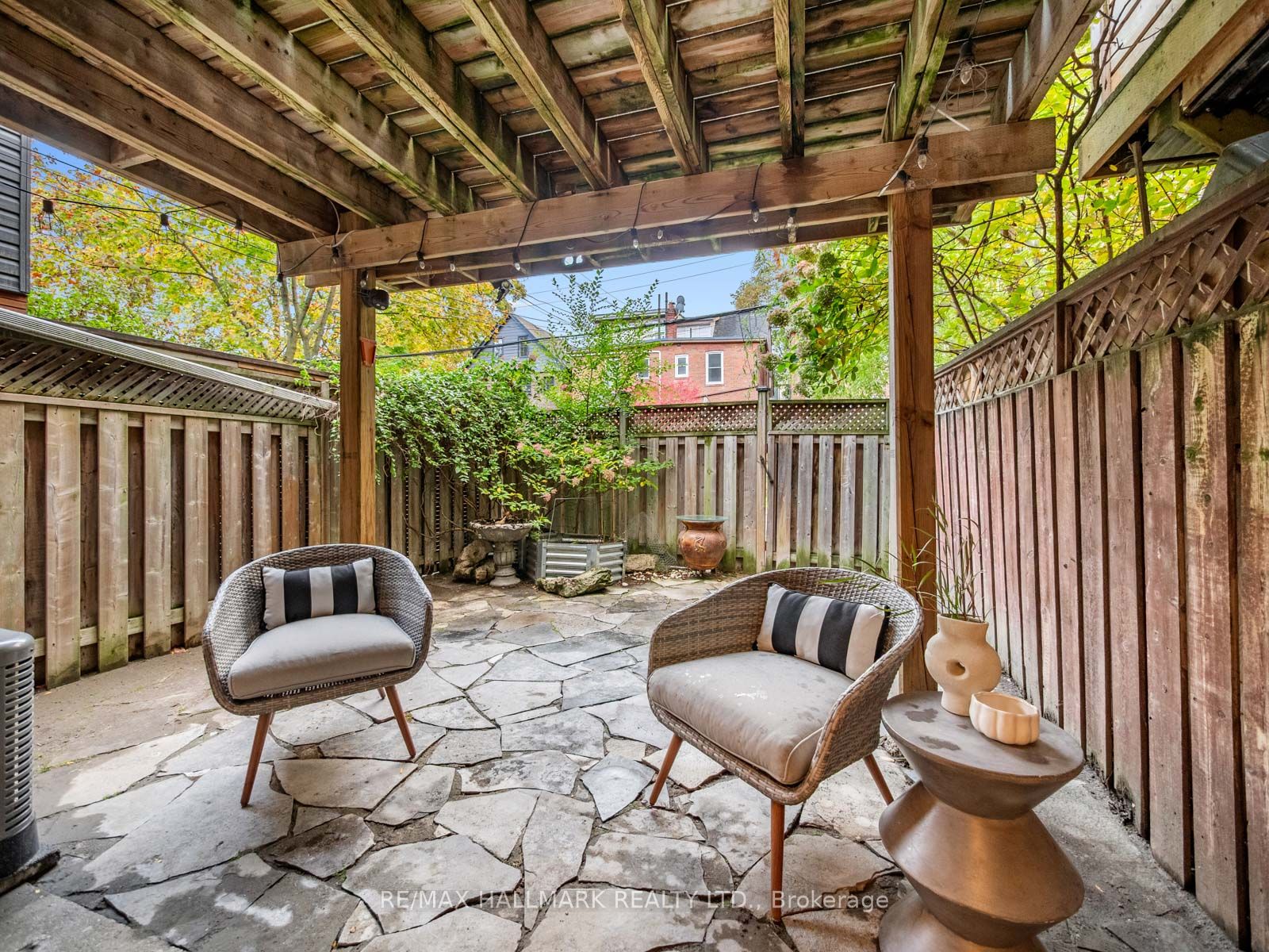 31 Tennis Crescent Property Photo 43