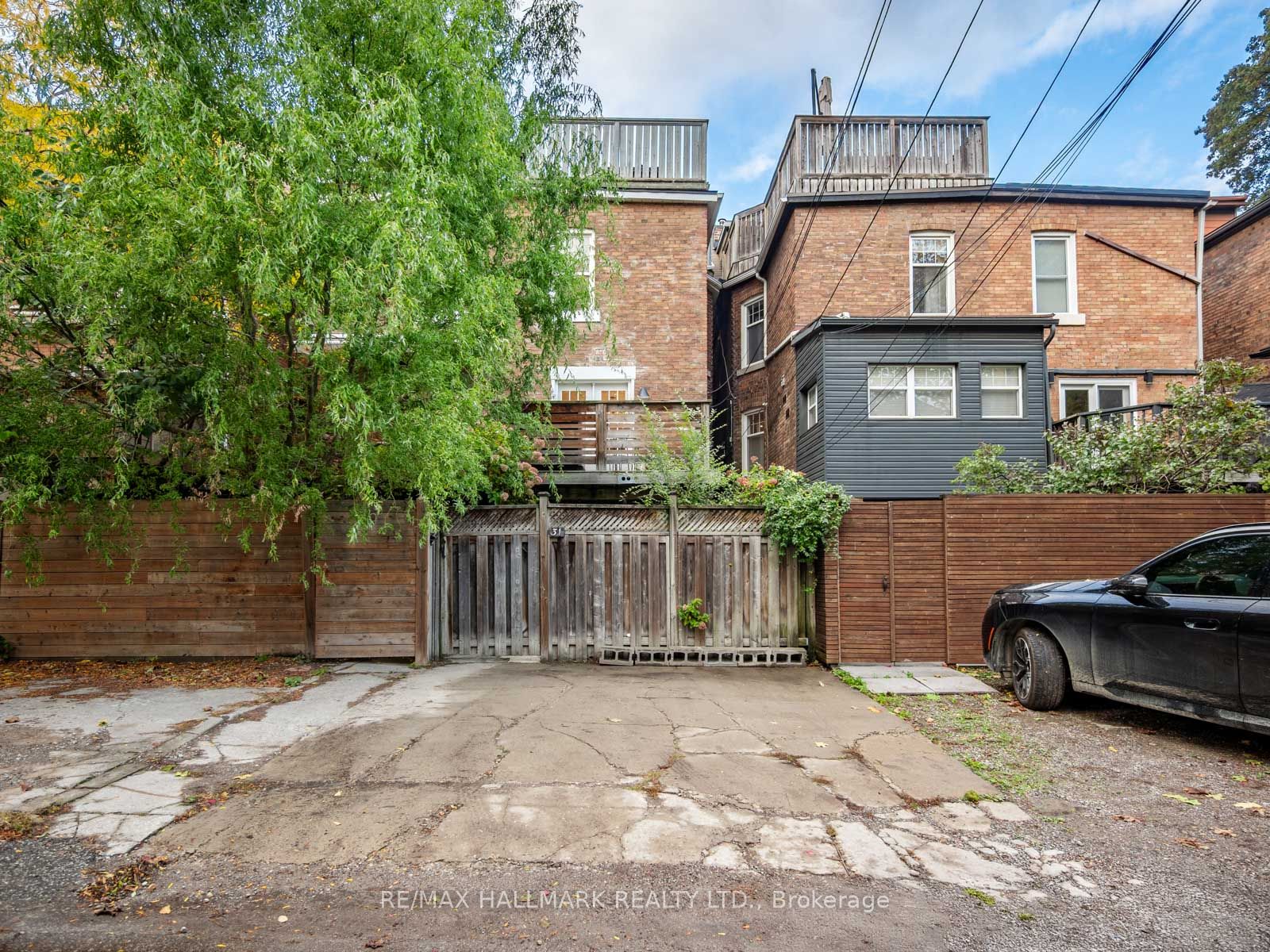 31 Tennis Crescent Property Photo 46