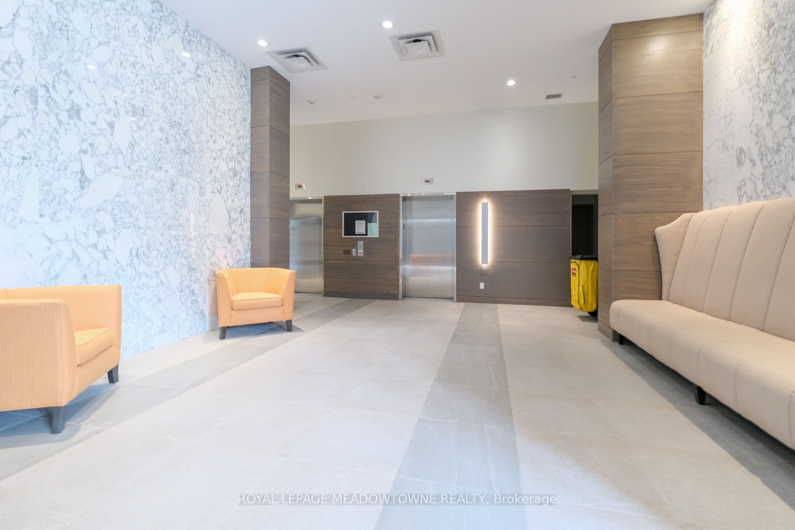 2055 Danforth Avenue 903 Property Photo 9