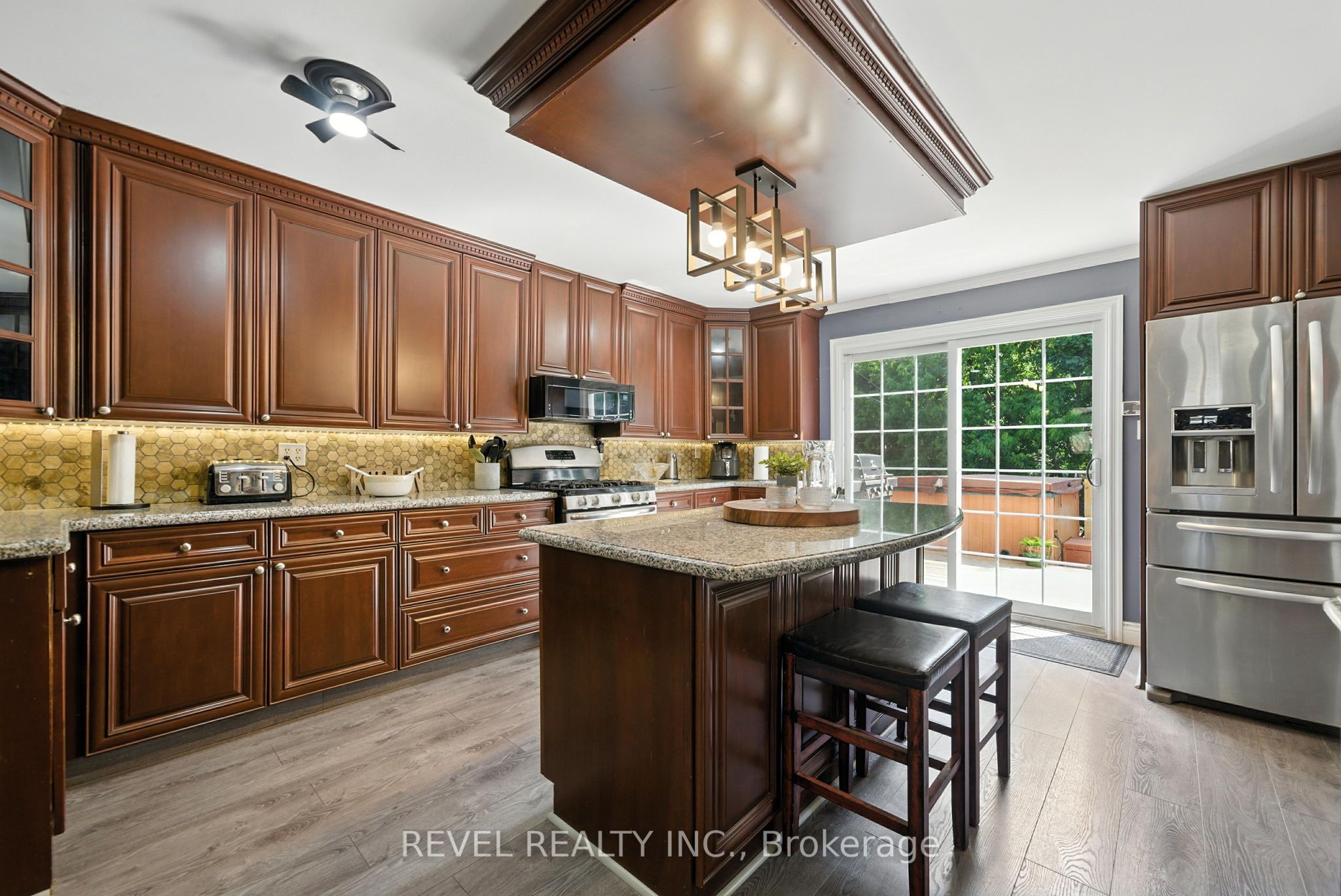 57 Rosehill Boulevard Property Photo 1