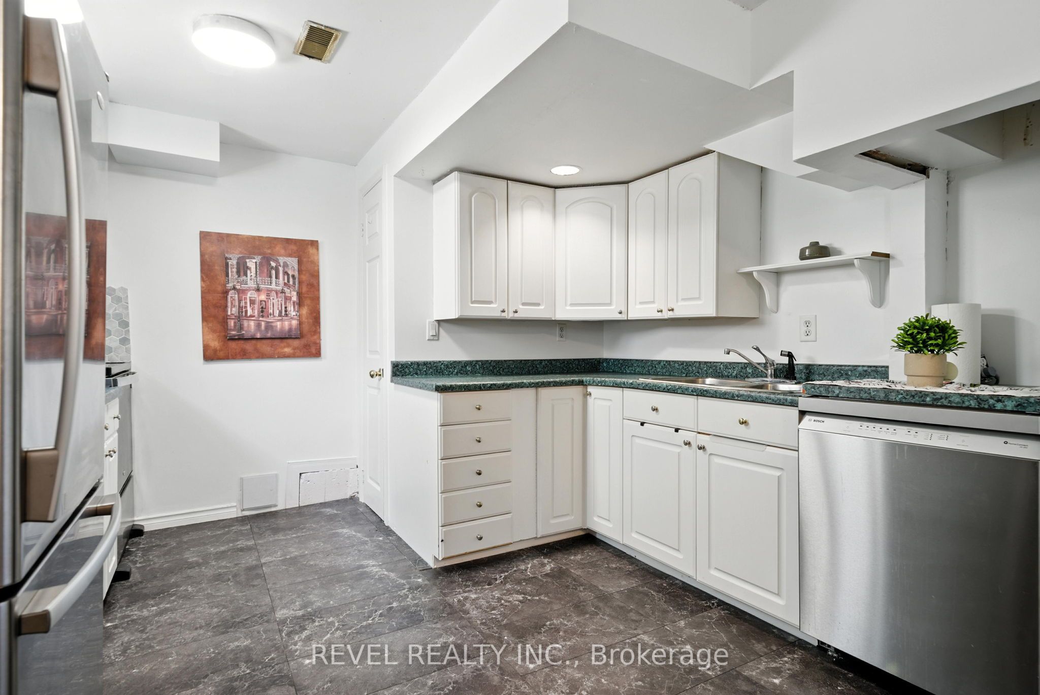 57 Rosehill Boulevard Property Photo 12