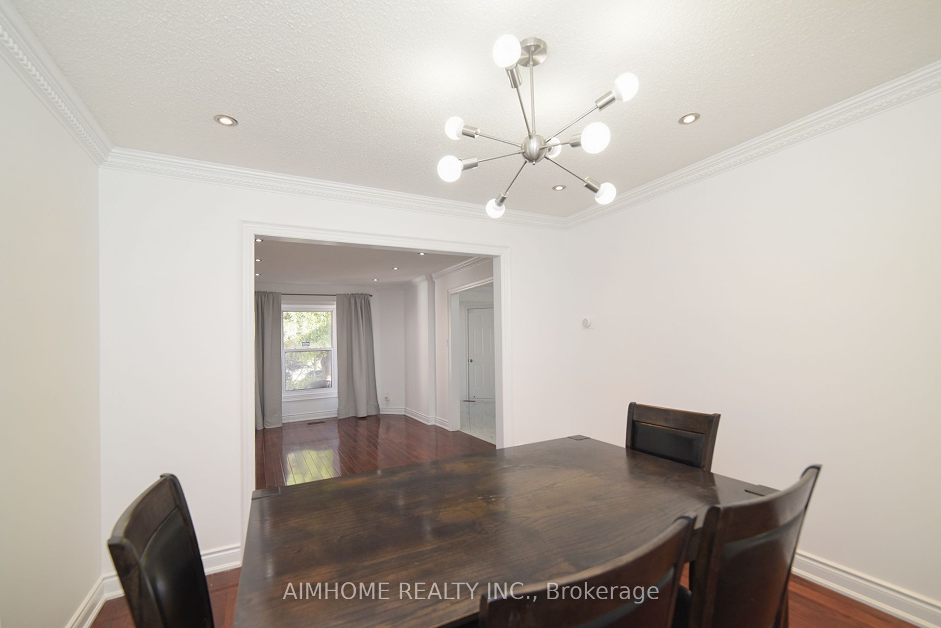 213 Hupfield Trail Property Photo 13