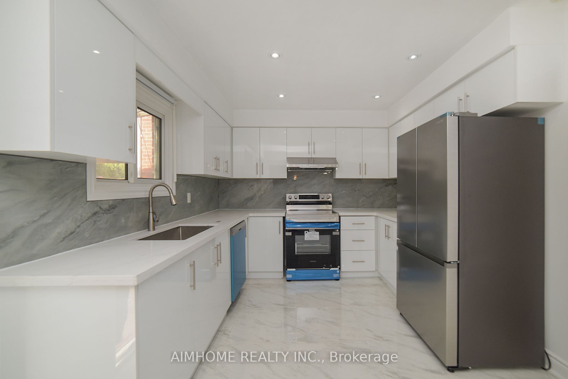 213 Hupfield Trail Property Photo 19