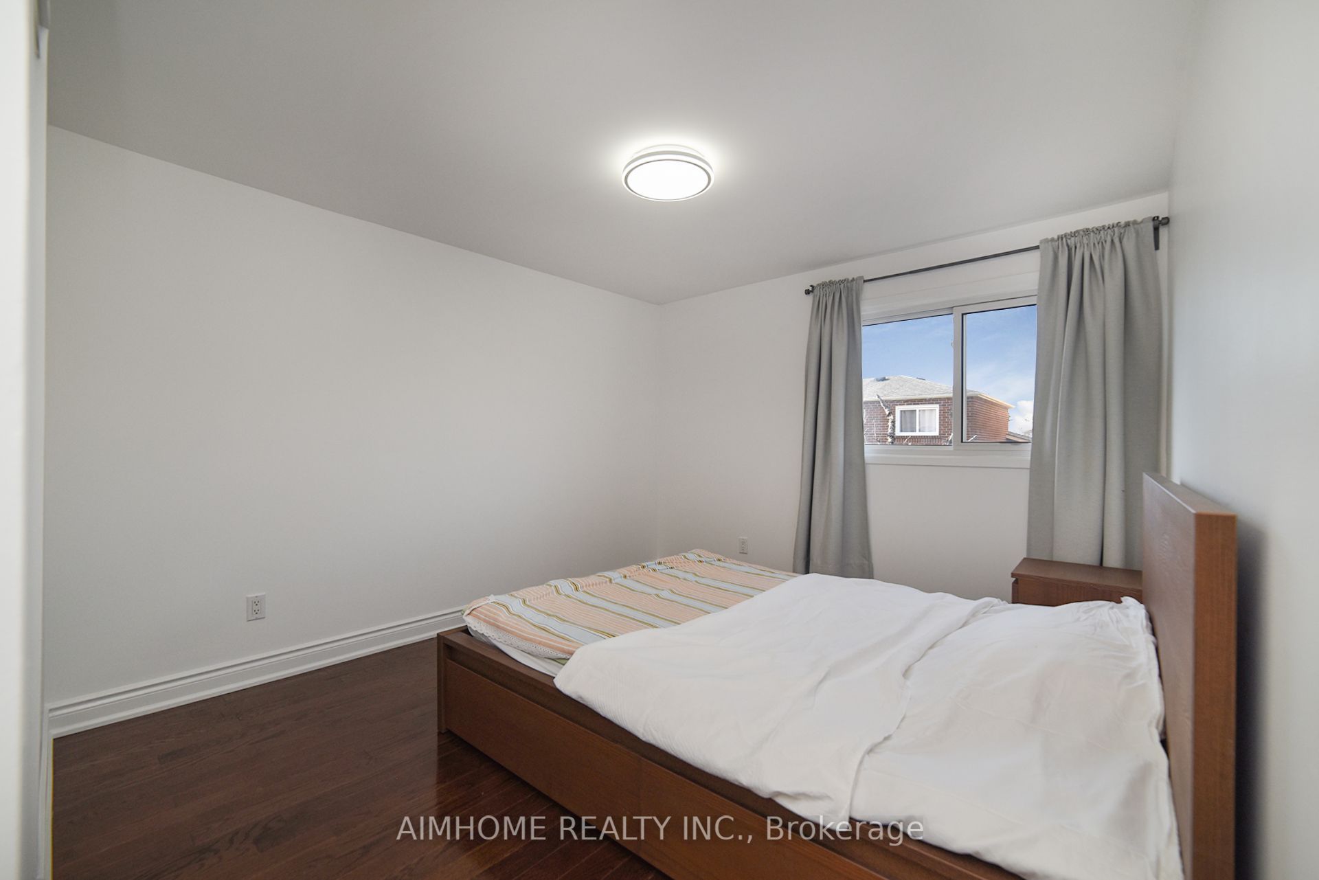 213 Hupfield Trail Property Photo 24