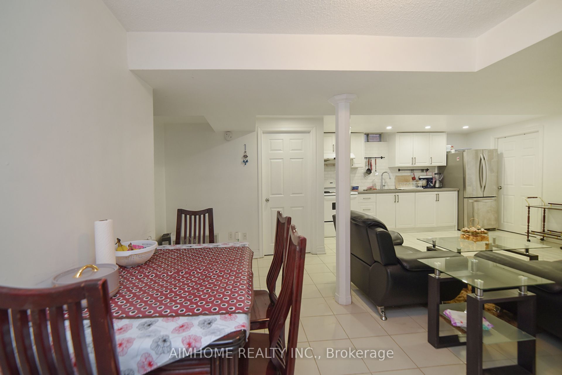 213 Hupfield Trail Property Photo 34