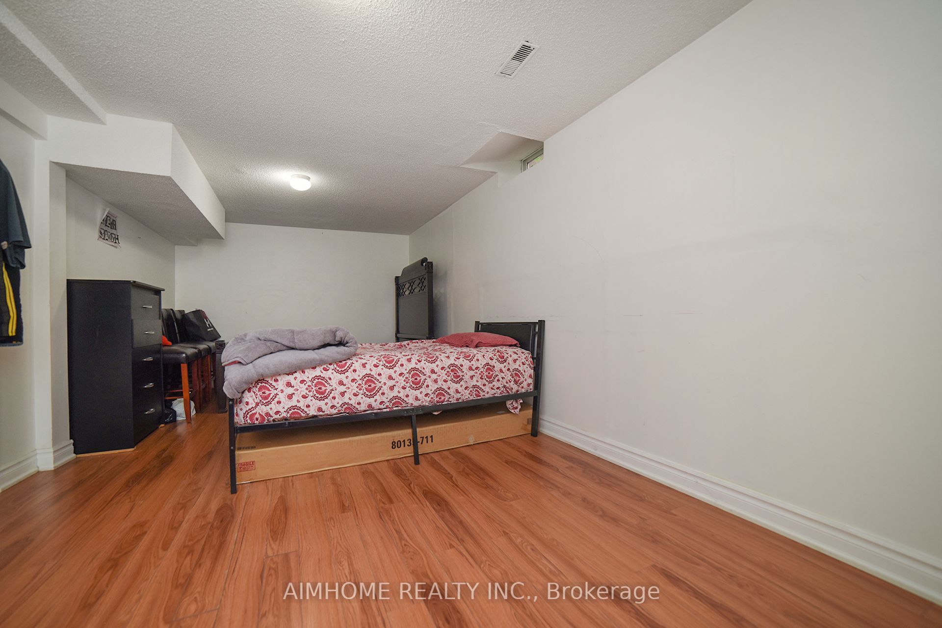 213 Hupfield Trail Property Photo 38