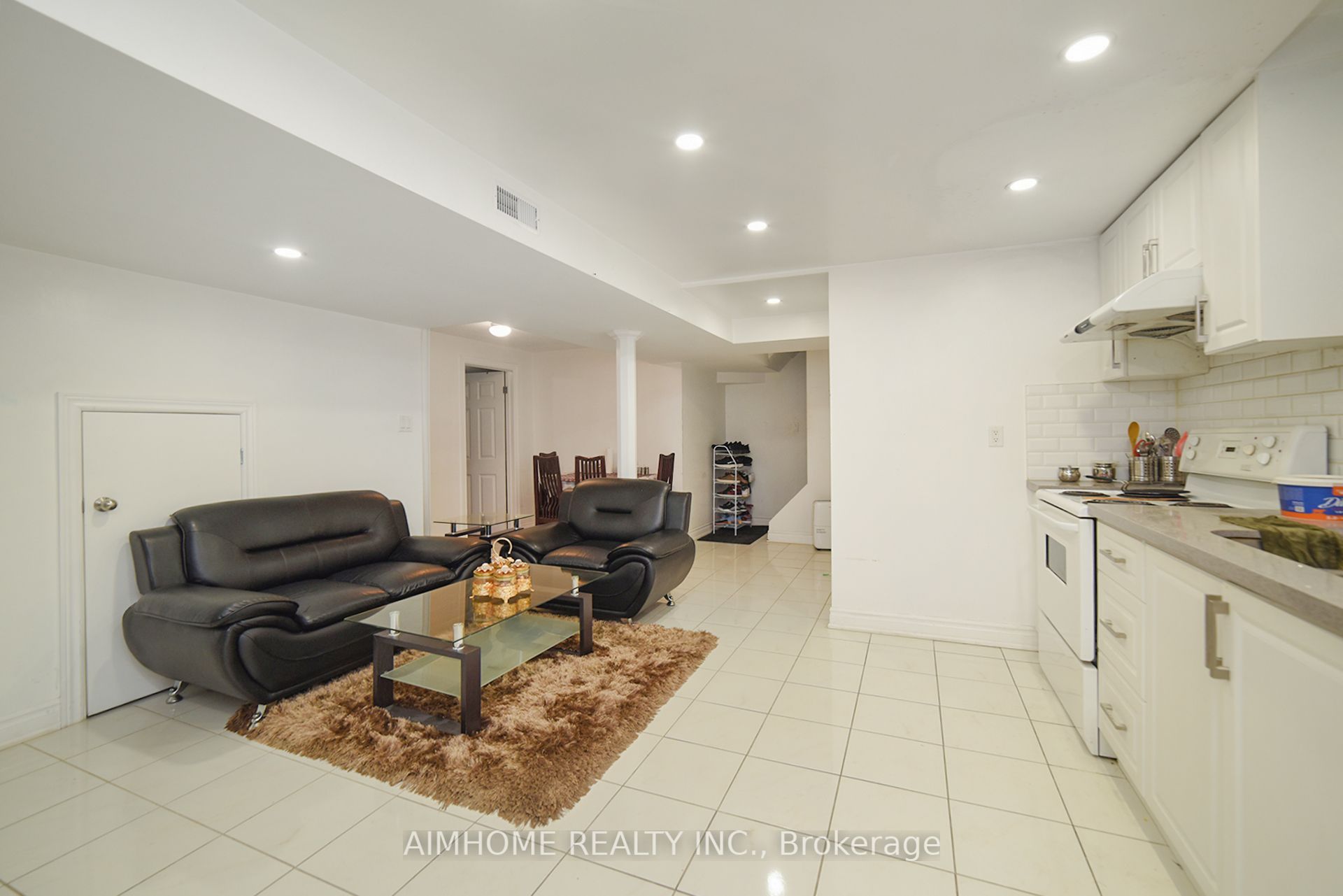 213 Hupfield Trail Property Photo 40