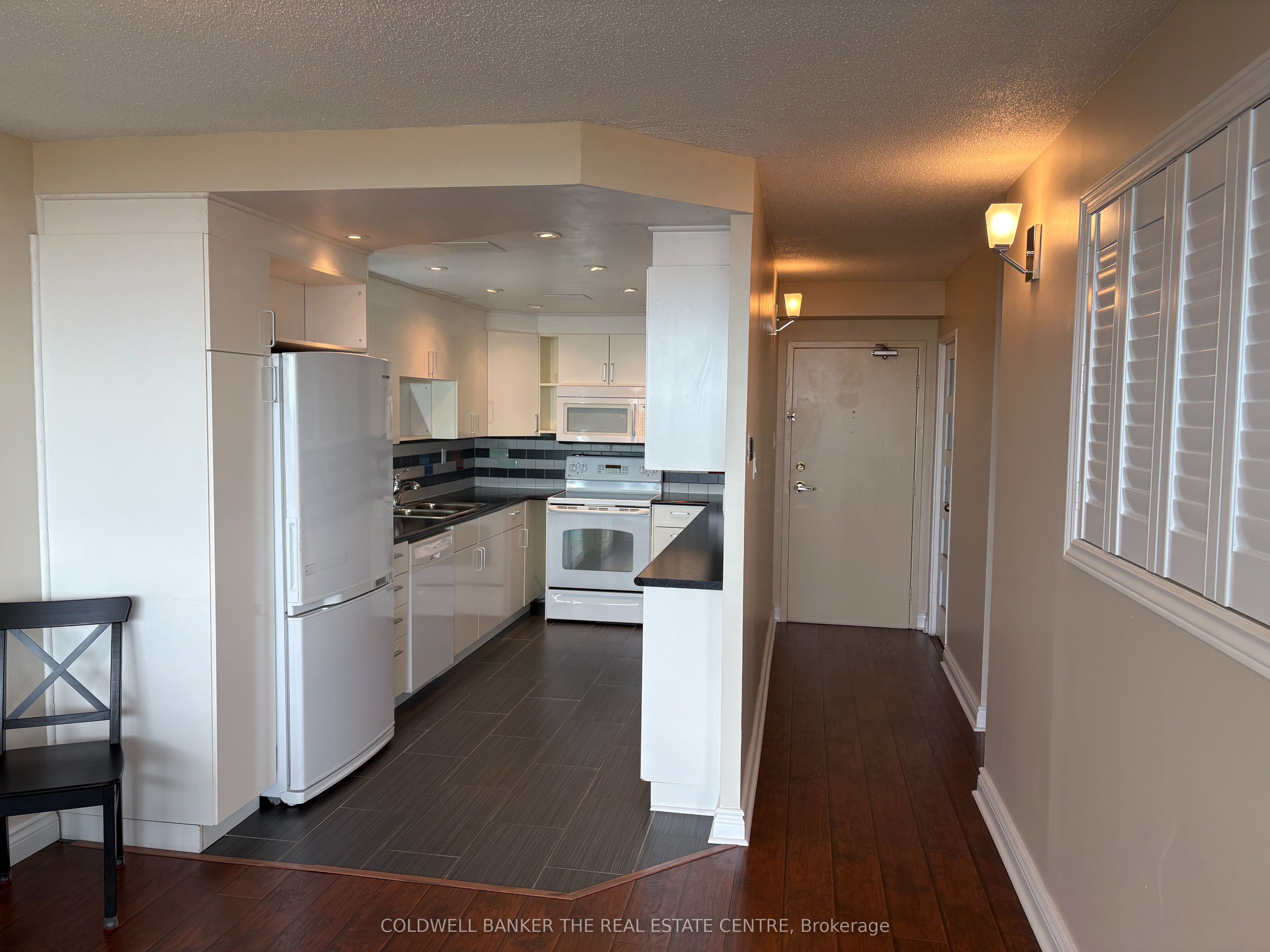 121 Ling Road 1211 Property Photo 3