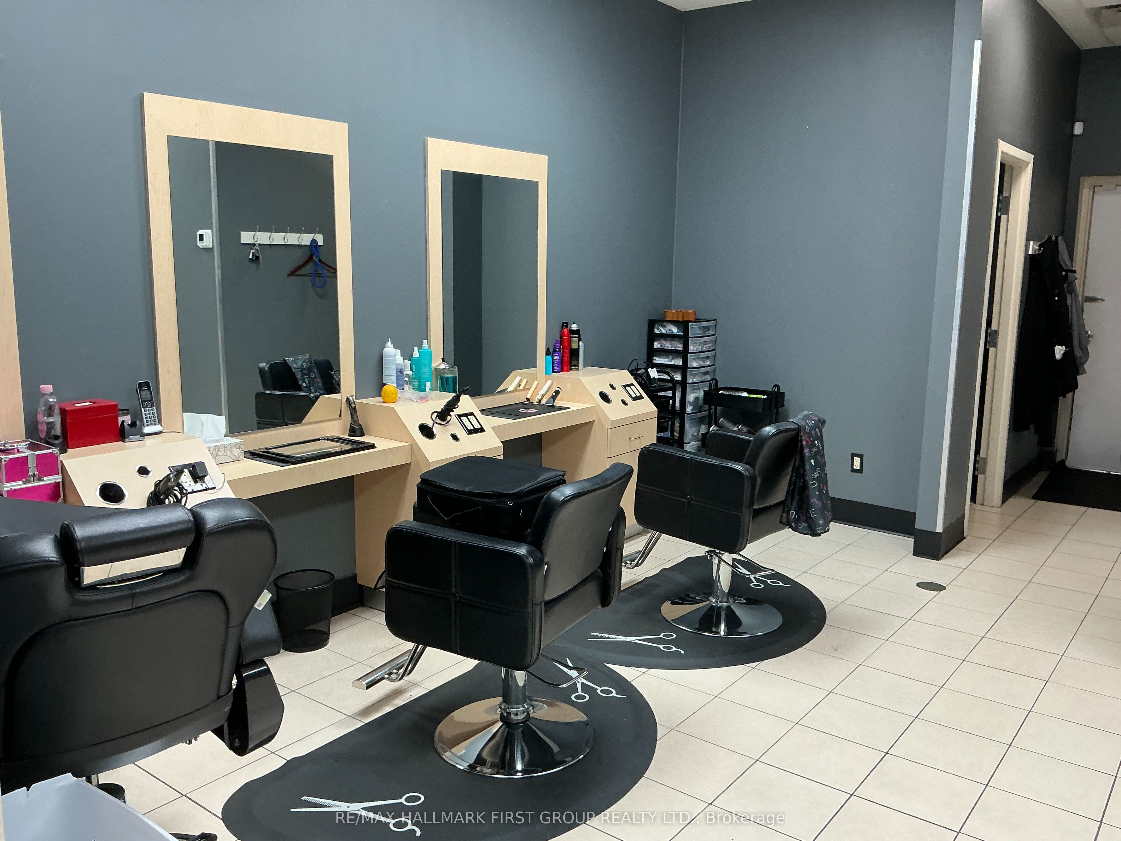 1965 Salem Road N 8 Property Photo 5