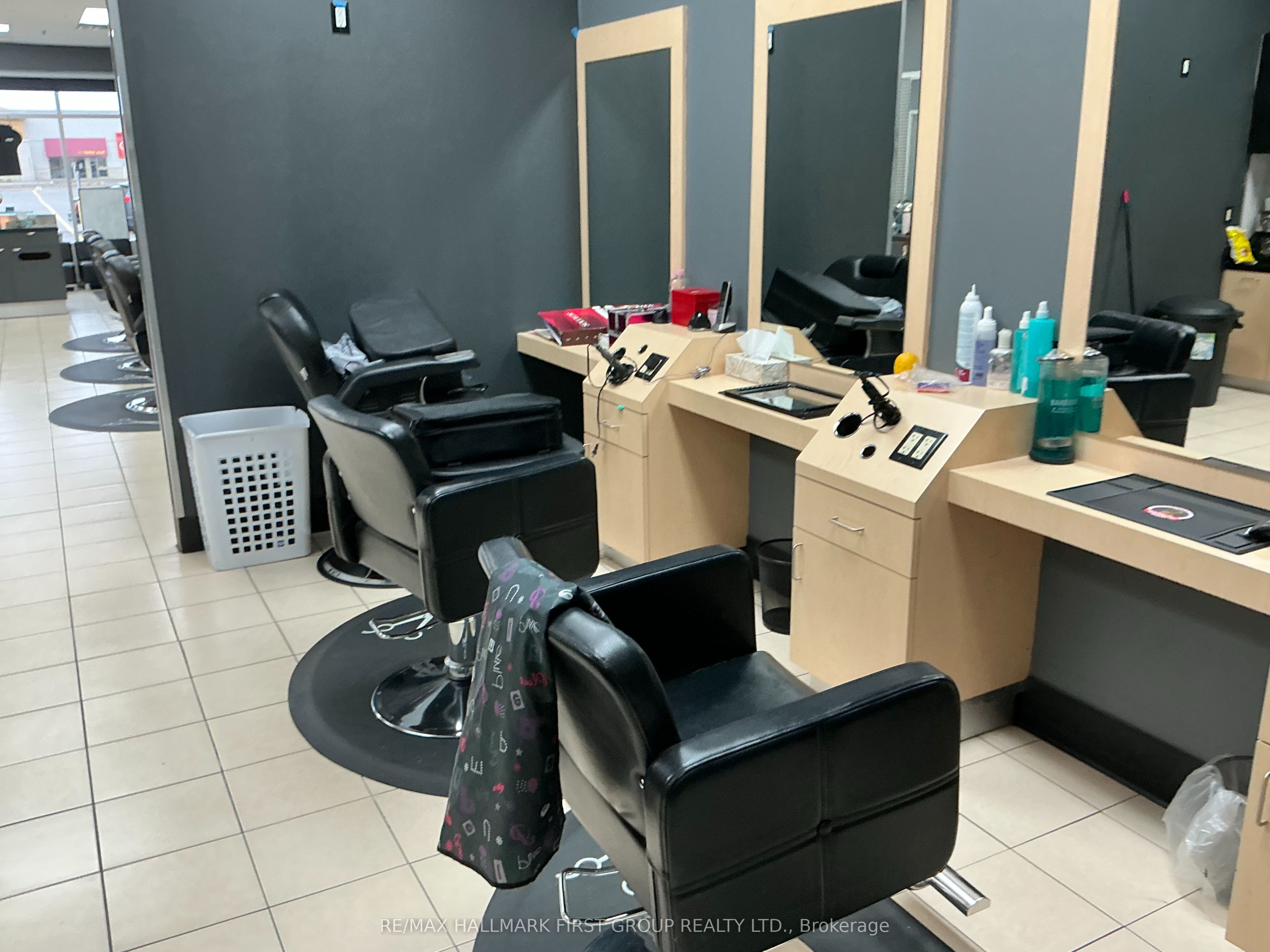 1965 Salem Road N 8 Property Photo 7