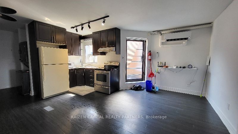 2637 Eglinton Avenue E Property Photo 2