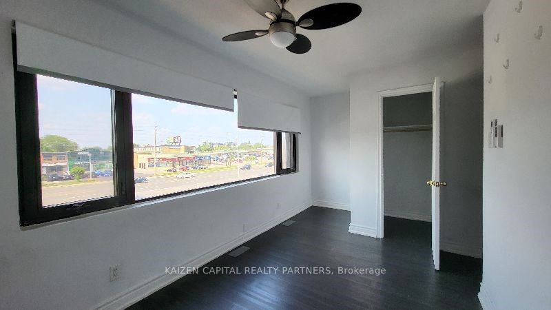 2637 Eglinton Avenue E Property Photo 4