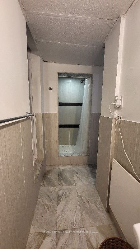 2637 Eglinton Avenue E Property Photo 10