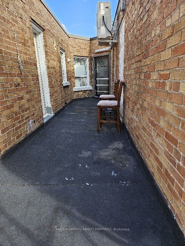 2637 Eglinton Avenue E Property Photo 14