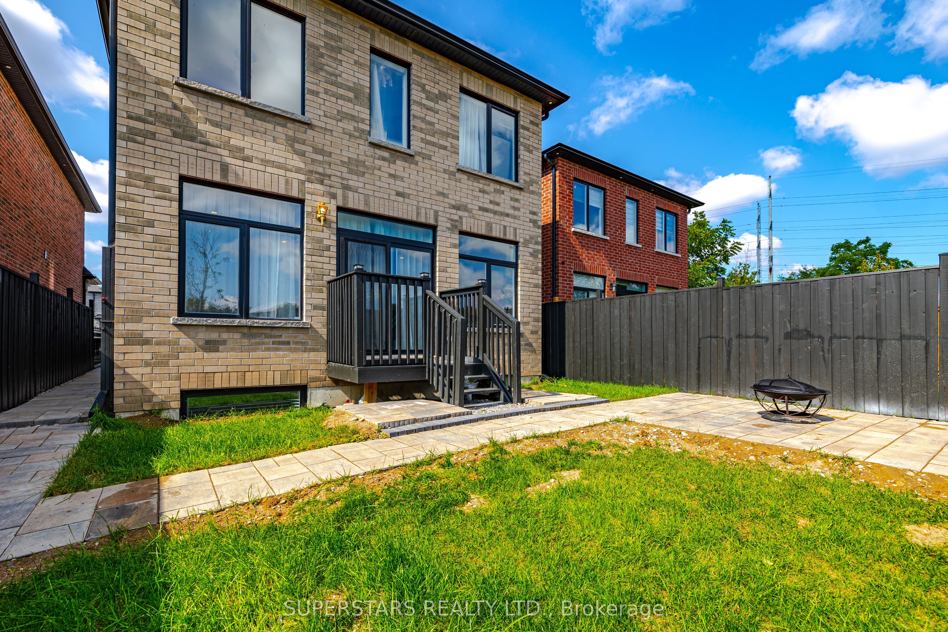 56 Chelliah Court Property Photo 41