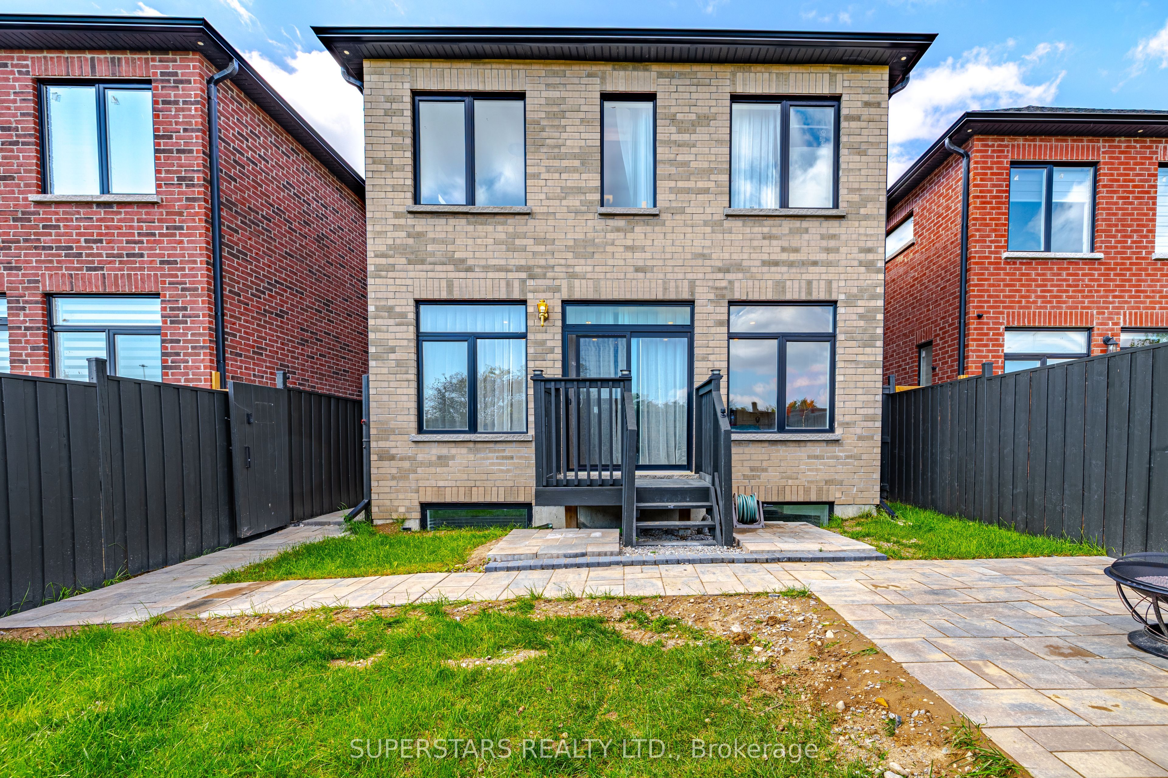 56 Chelliah Court Property Photo 42