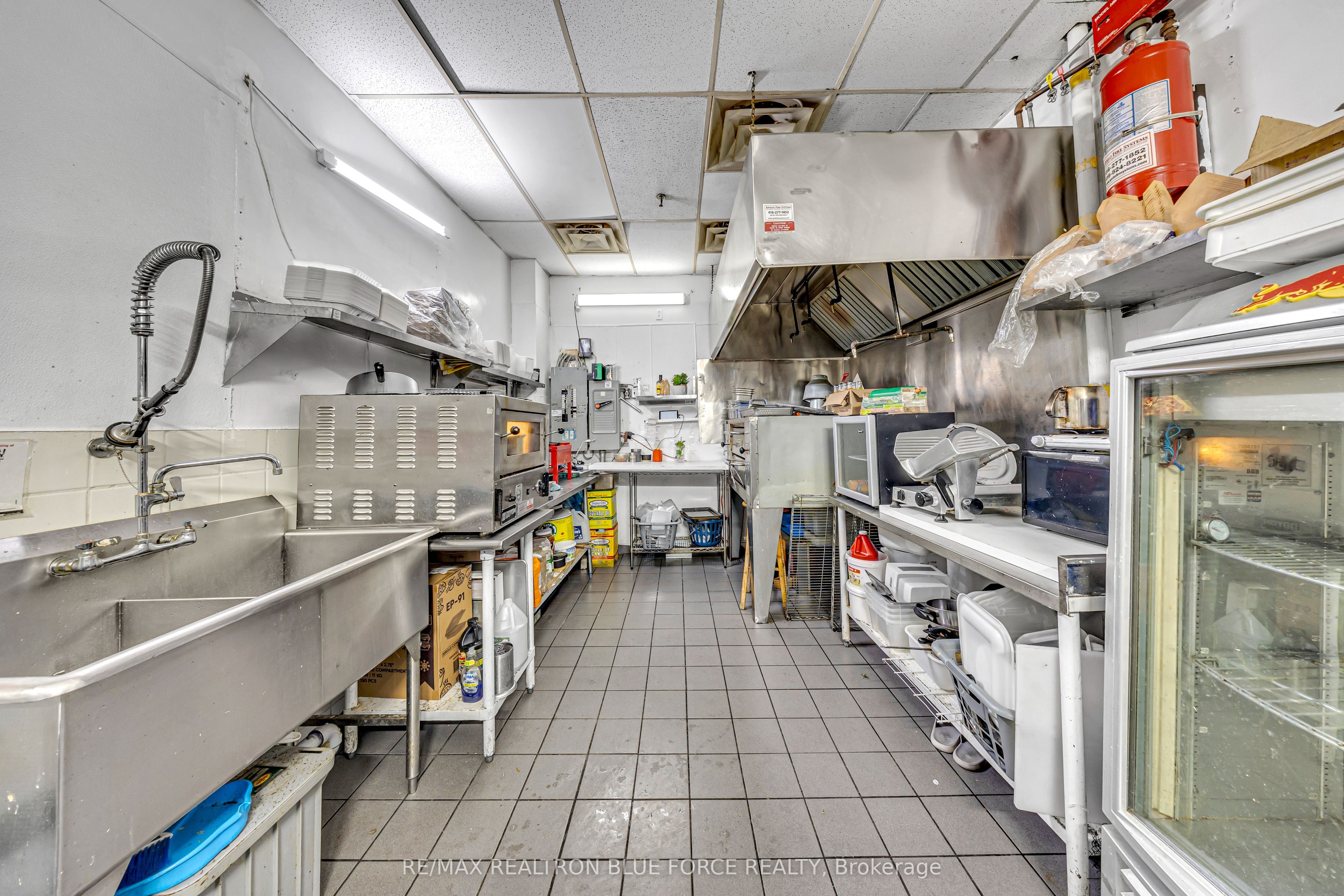 85 Ellesmere Road Property Photo 10