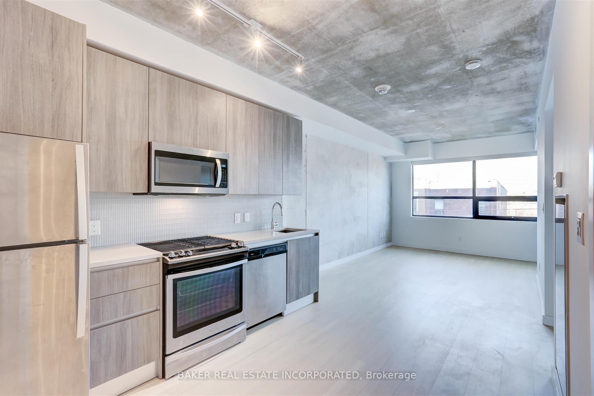 246 Logan Avenue 310 Property Photo 8