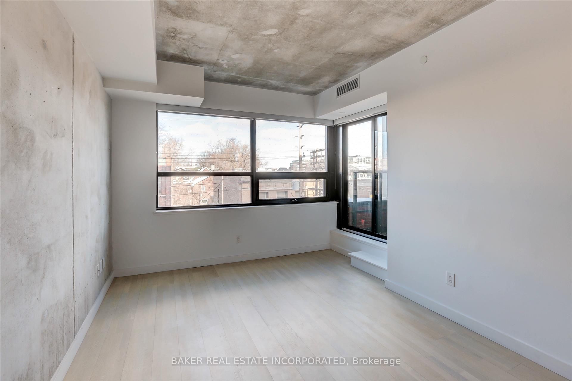 246 Logan Avenue 310 Property Photo 9