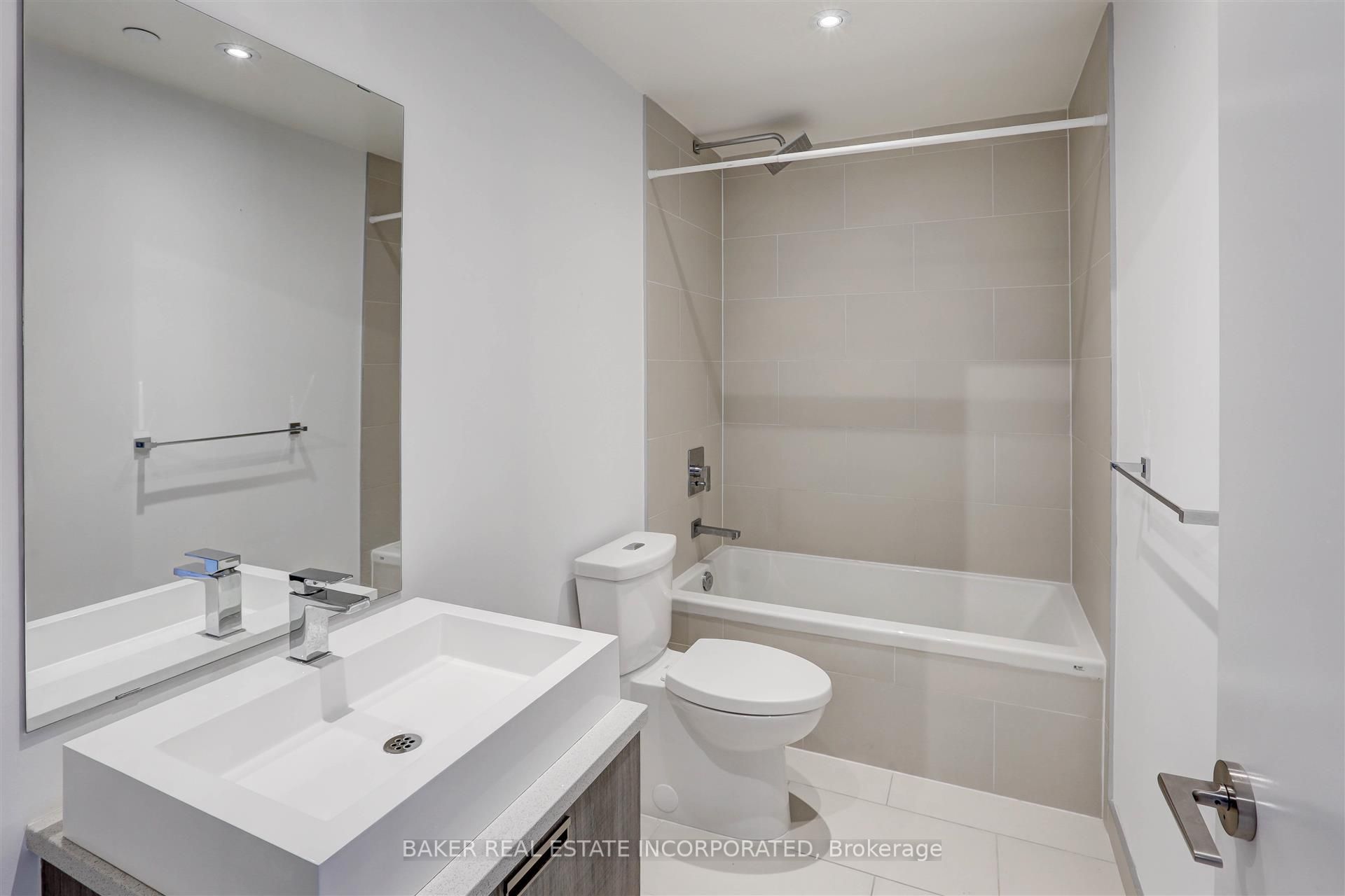 246 Logan Avenue 310 Property Photo 15