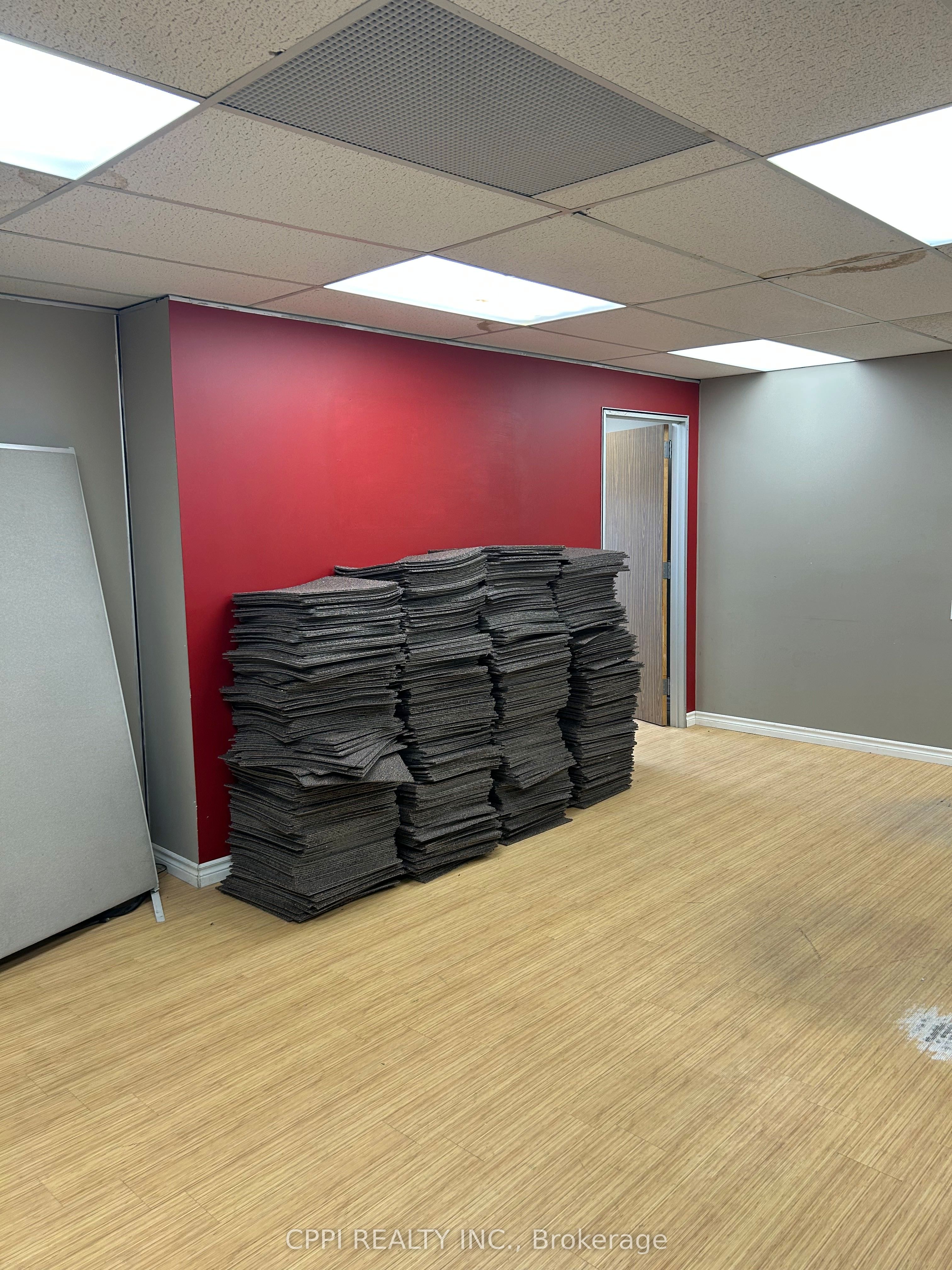 650 King Street E 208 Property Photo 3