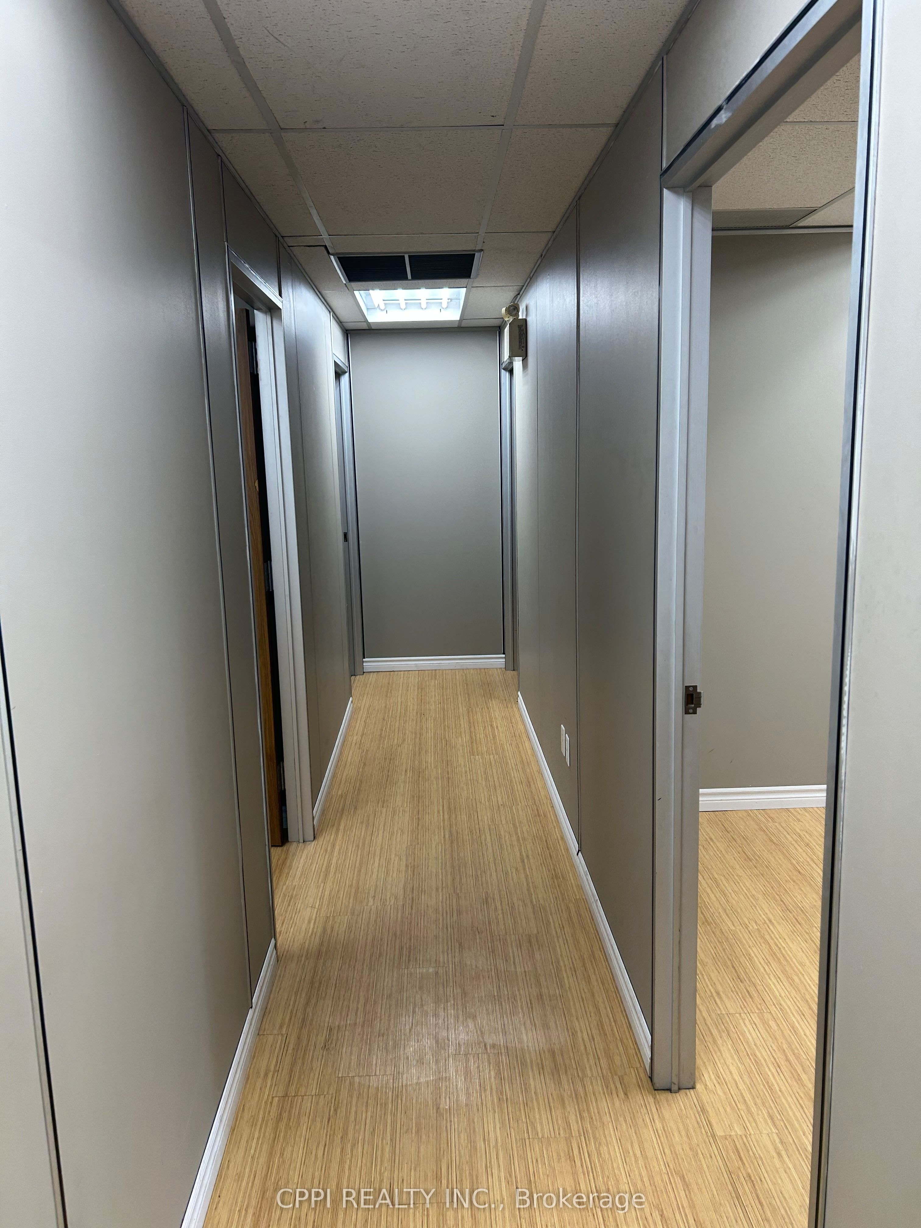 650 King Street E 208 Property Photo 8