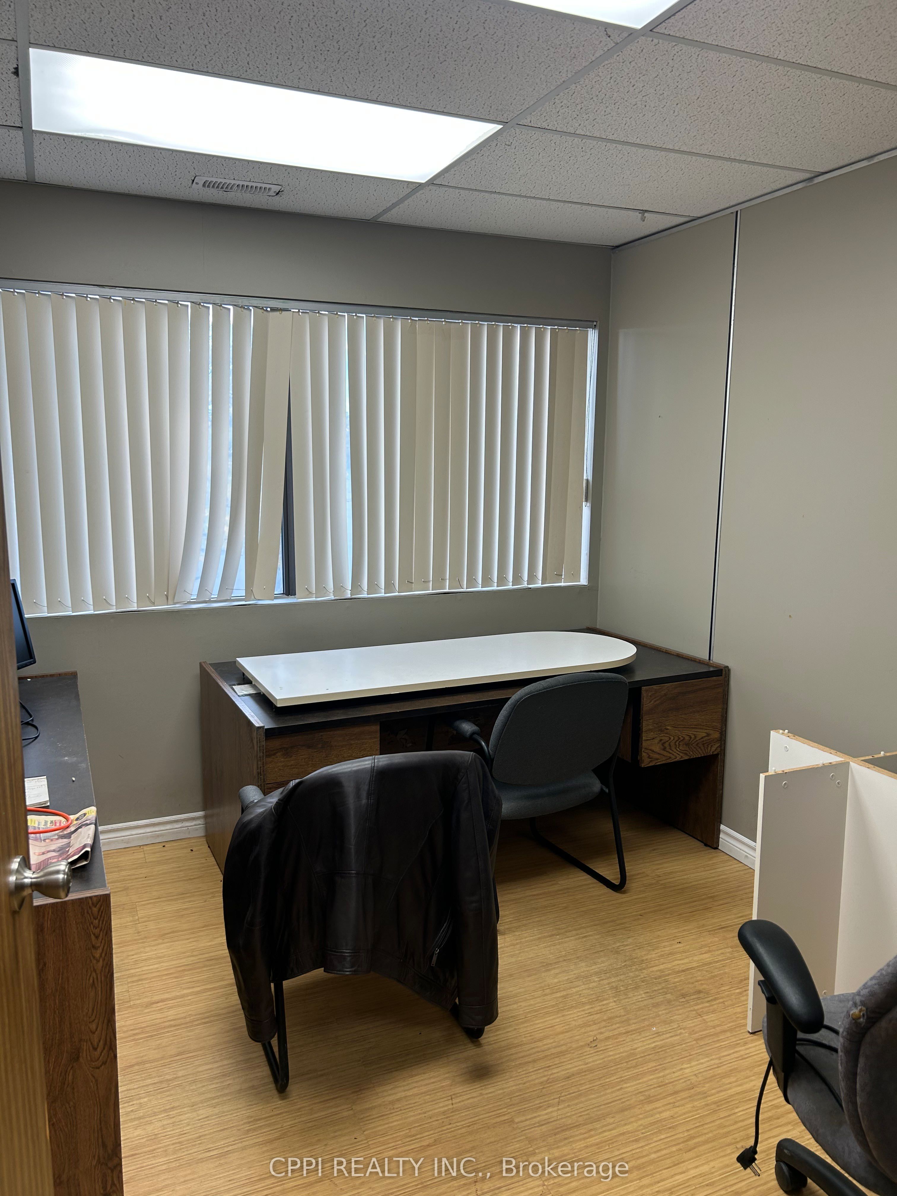 650 King Street E 208 Property Photo 12