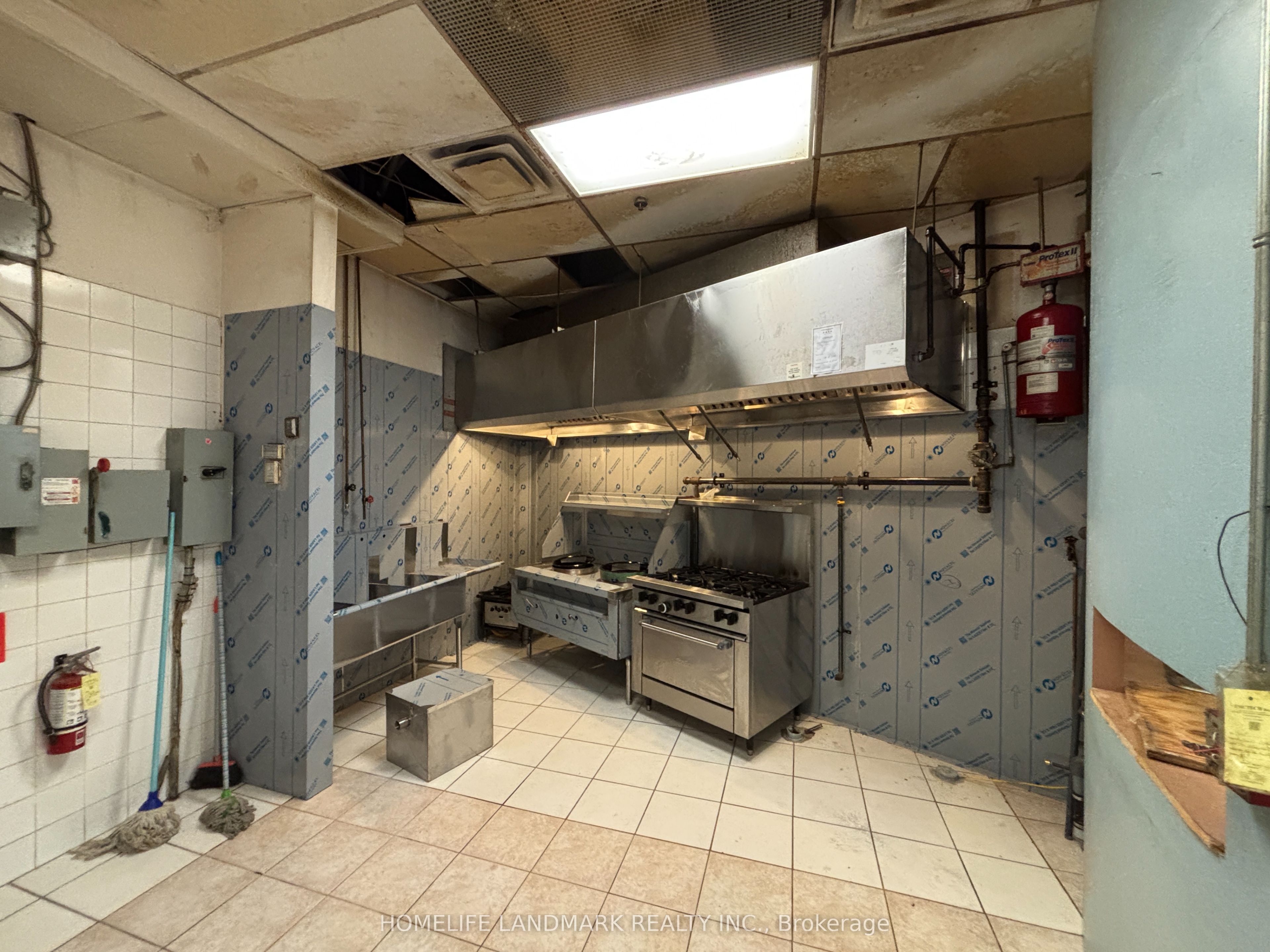 8 Glen Watford Drive F9 Property Photo 1