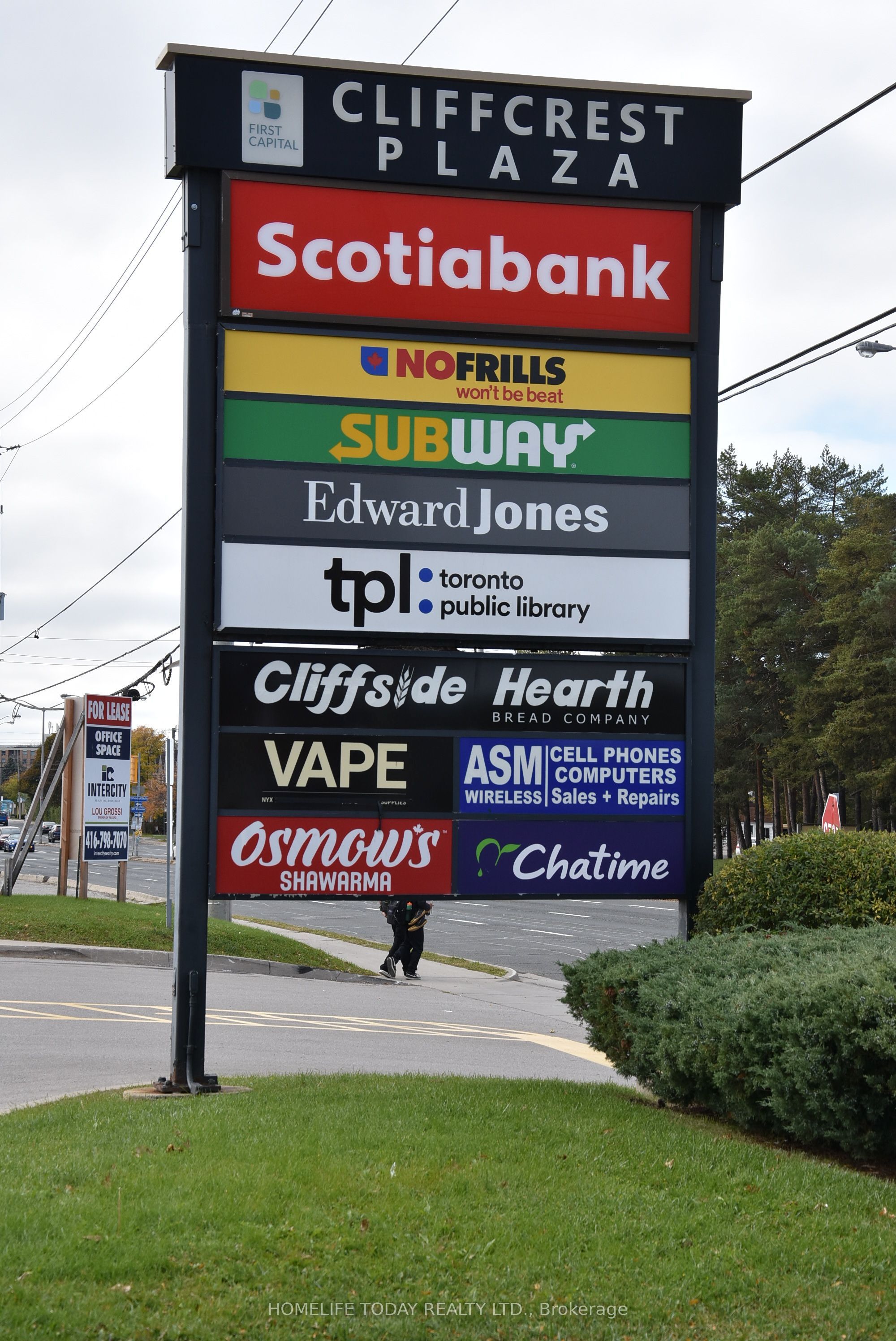 3045 Kingston Road Property Photo 2