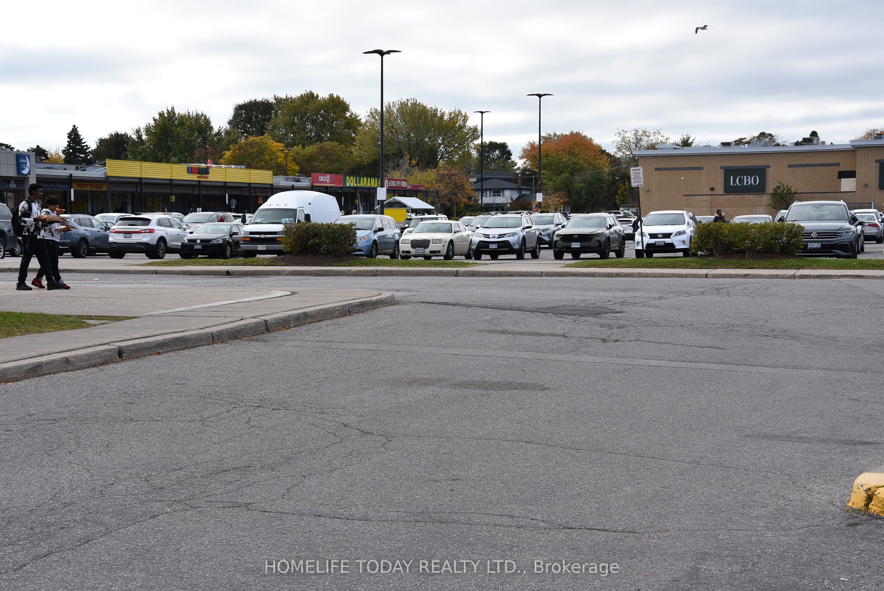 3045 Kingston Road Property Photo 3