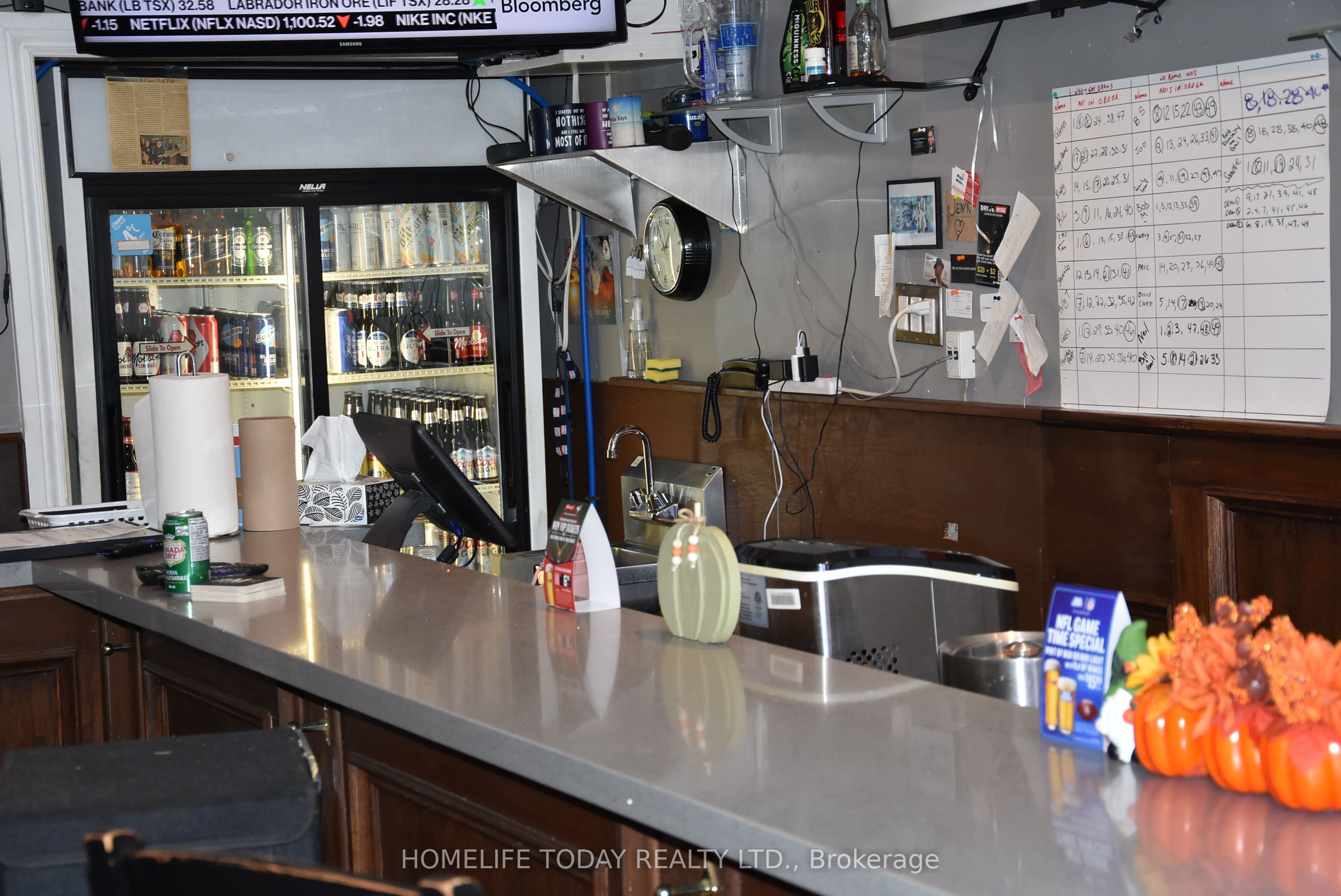 3045 Kingston Road Property Photo 11