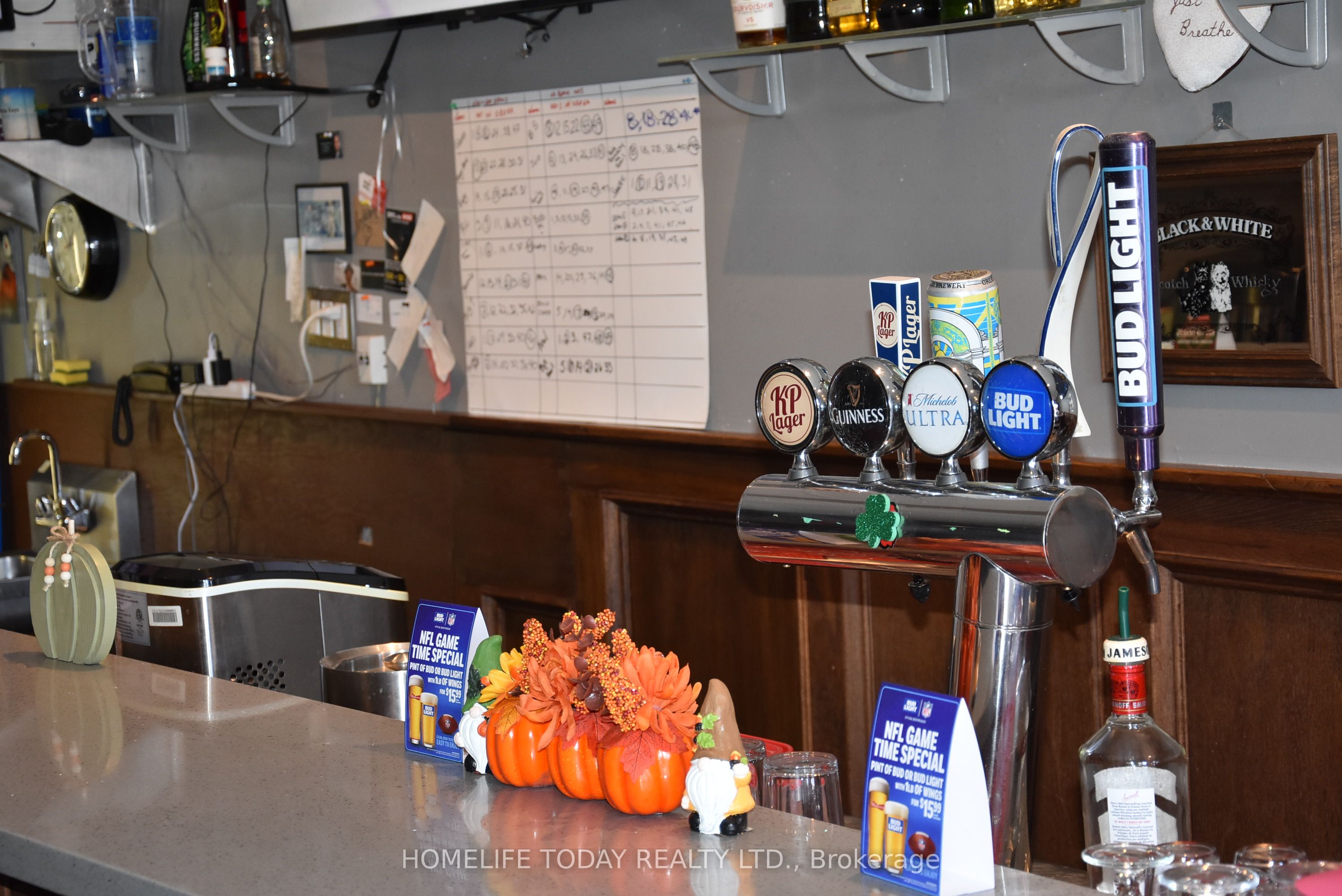 3045 Kingston Road Property Photo 12