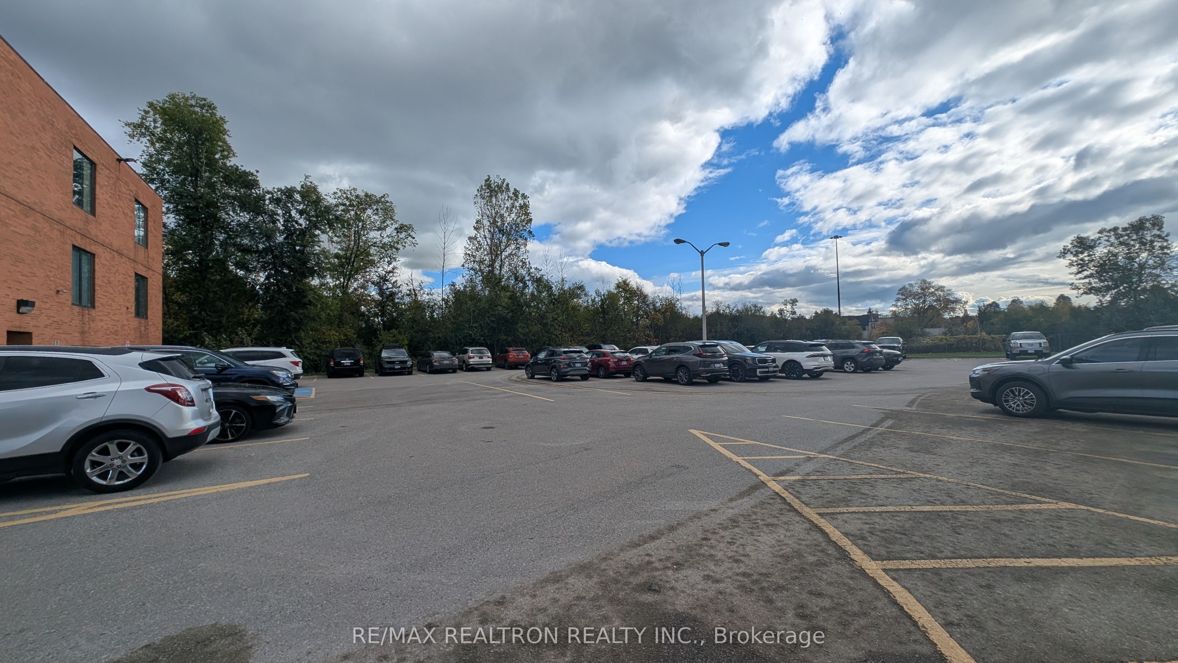 345 Kingston Road 104 Property Photo 6