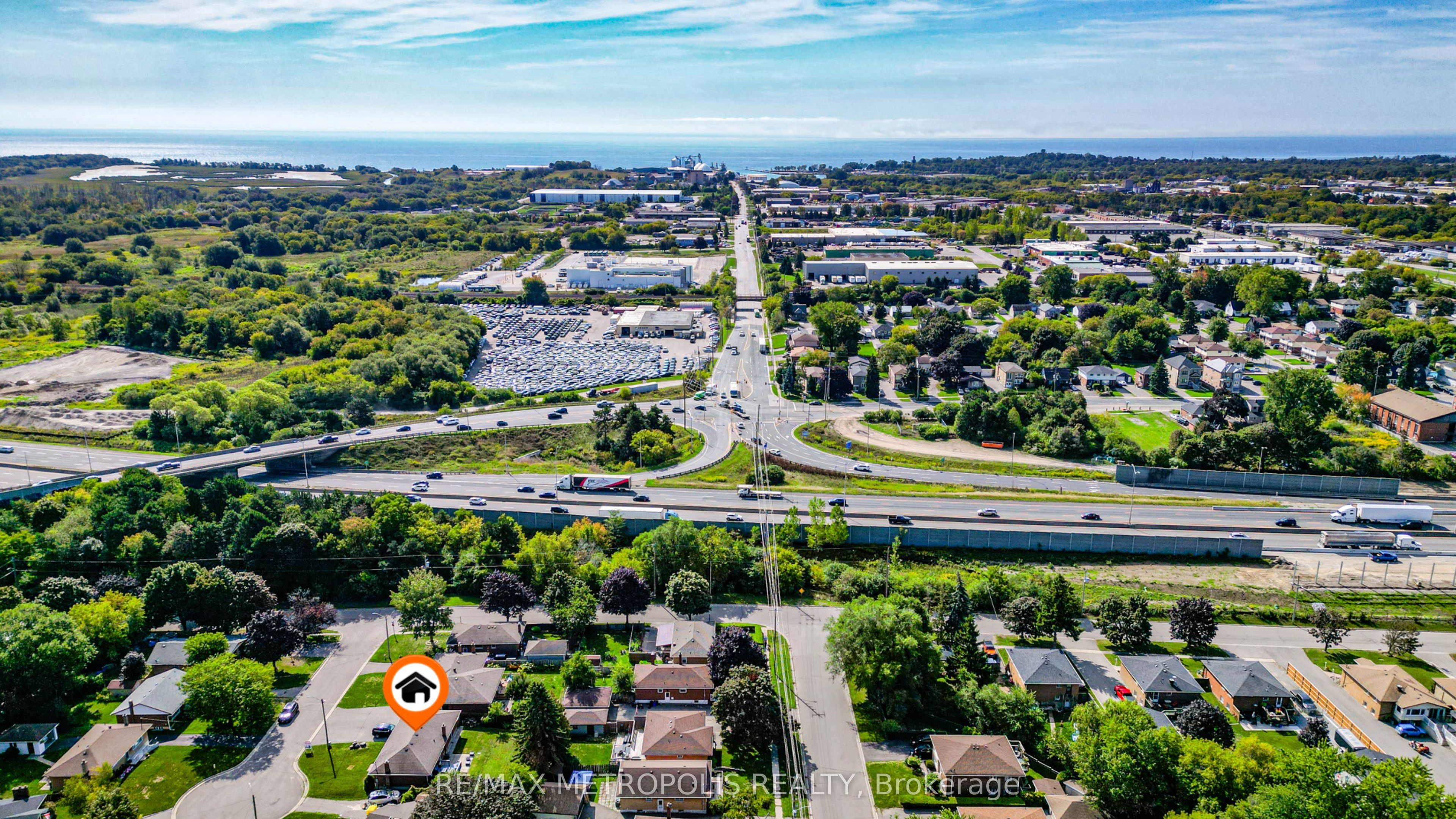 592 Carlyle Court Property Photo 8