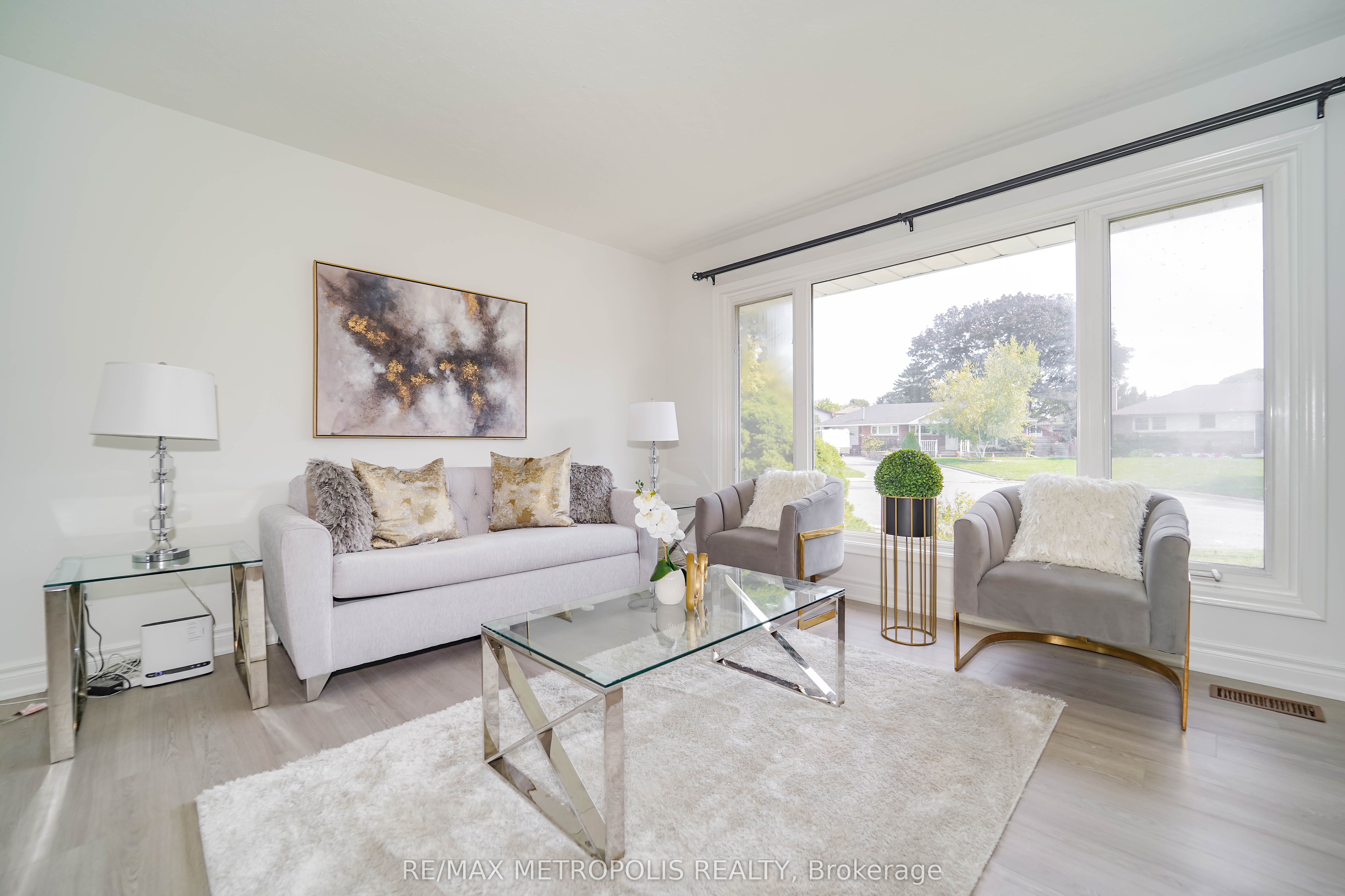 592 Carlyle Court Property Photo 17