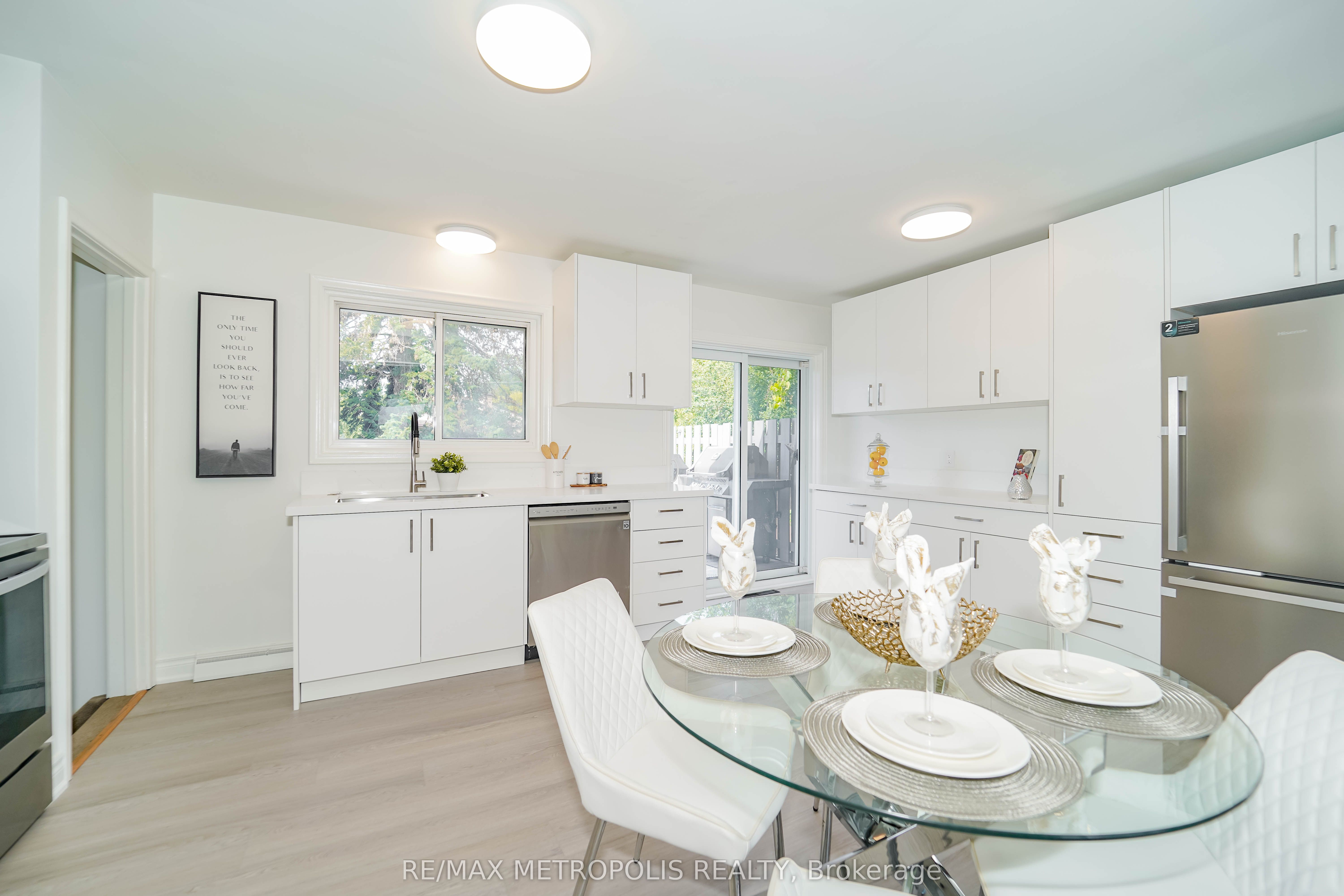 592 Carlyle Court Property Photo 24