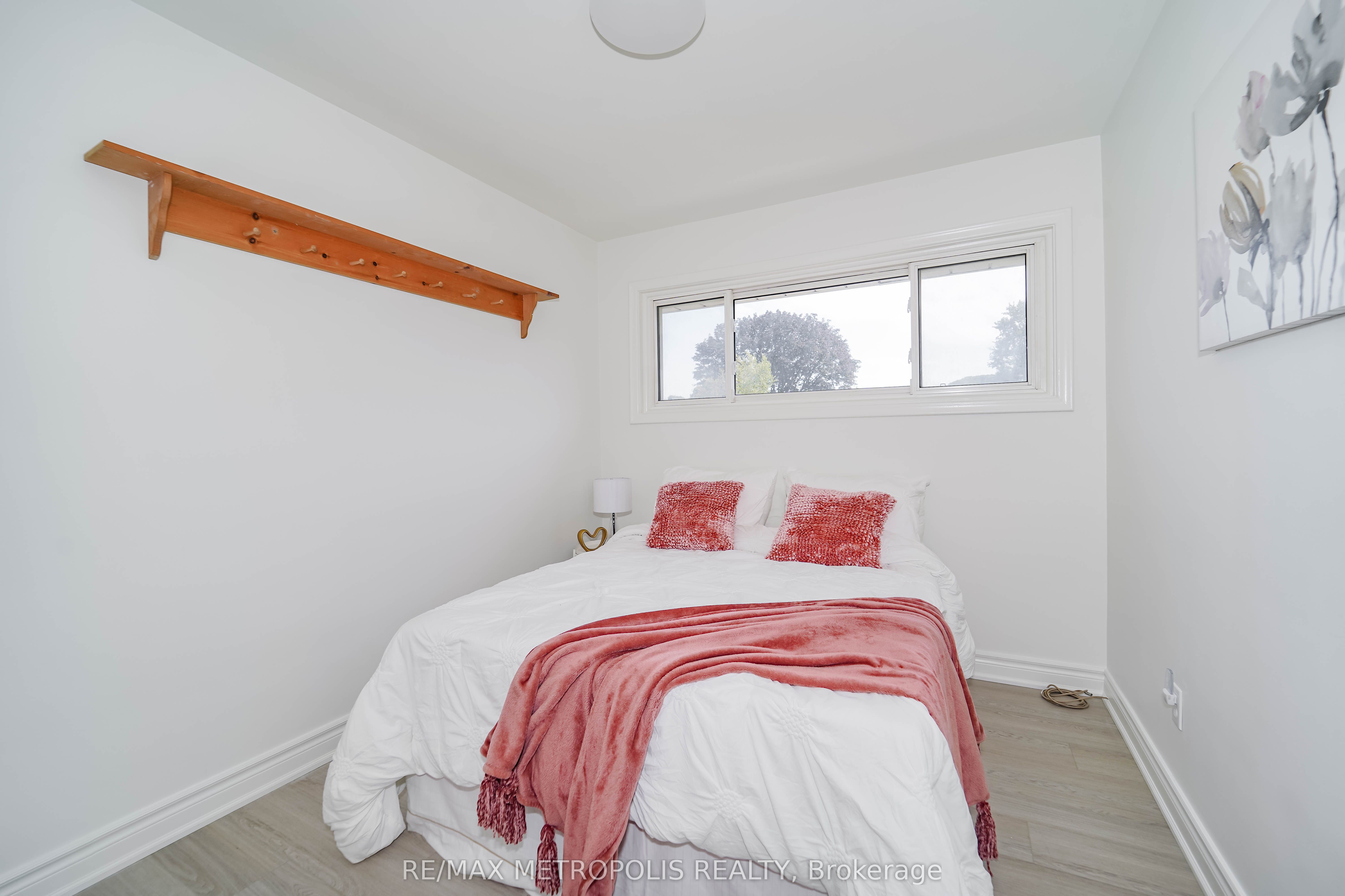 592 Carlyle Court Property Photo 27