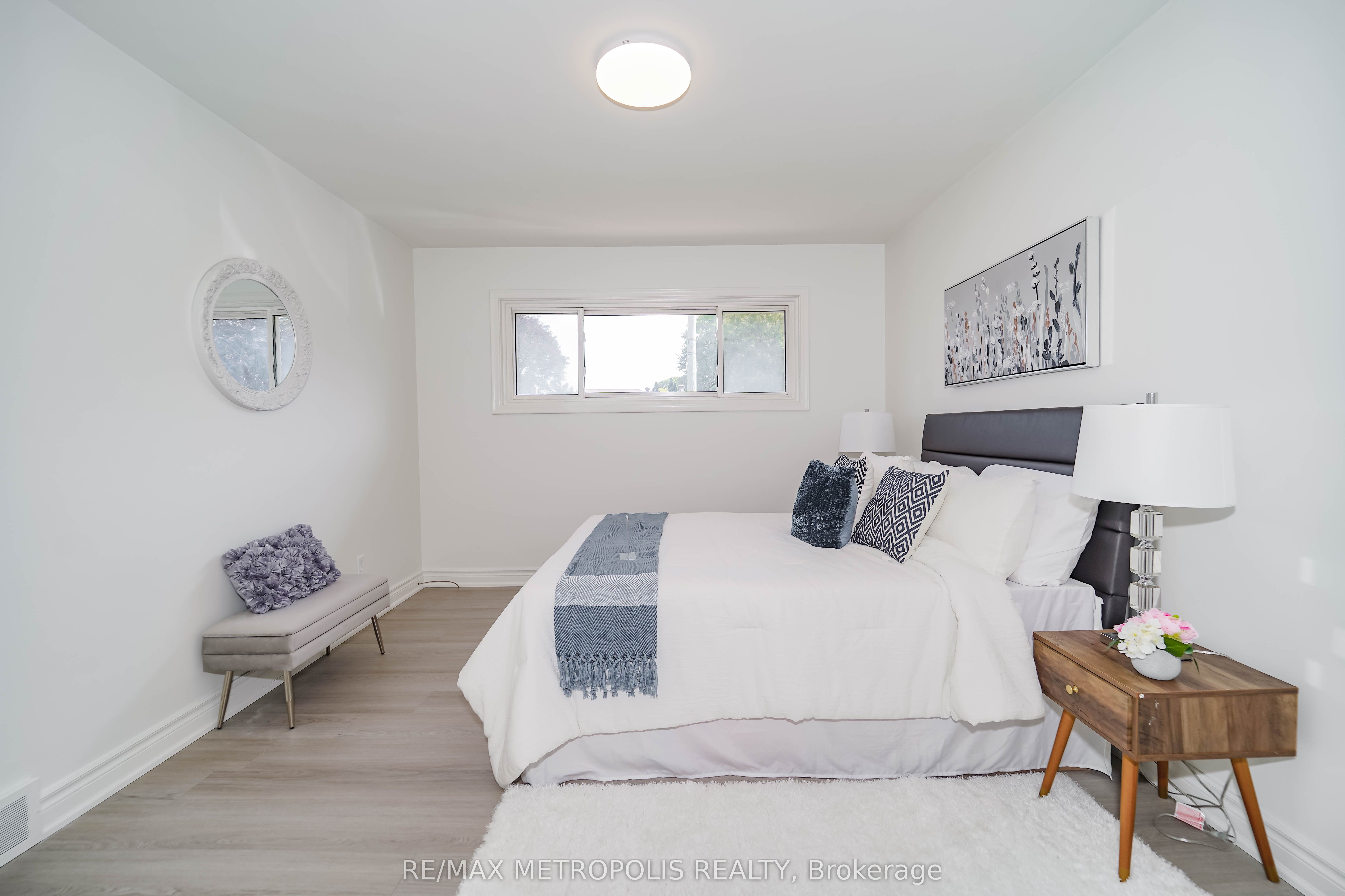 592 Carlyle Court Property Photo 29