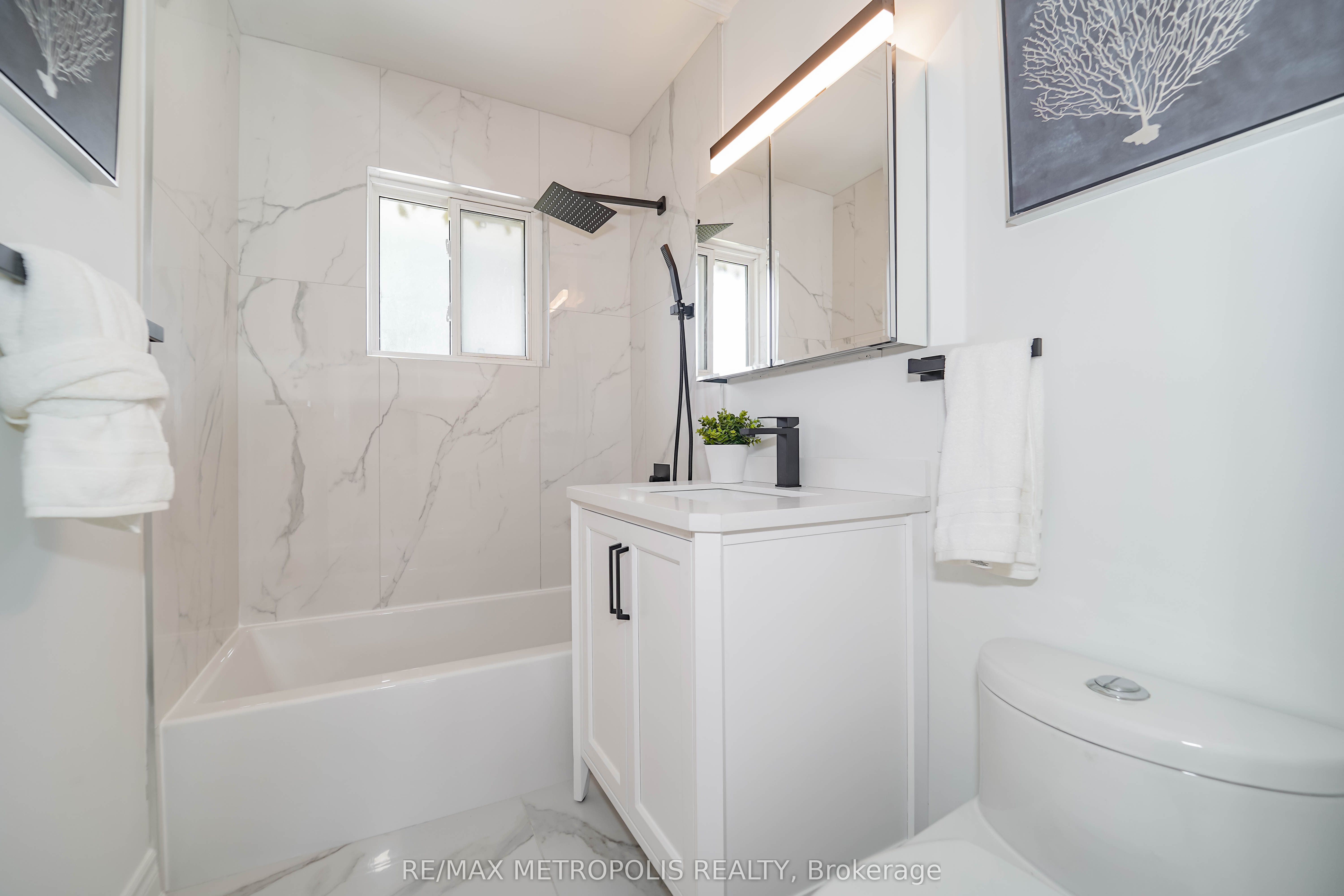 592 Carlyle Court Property Photo 35