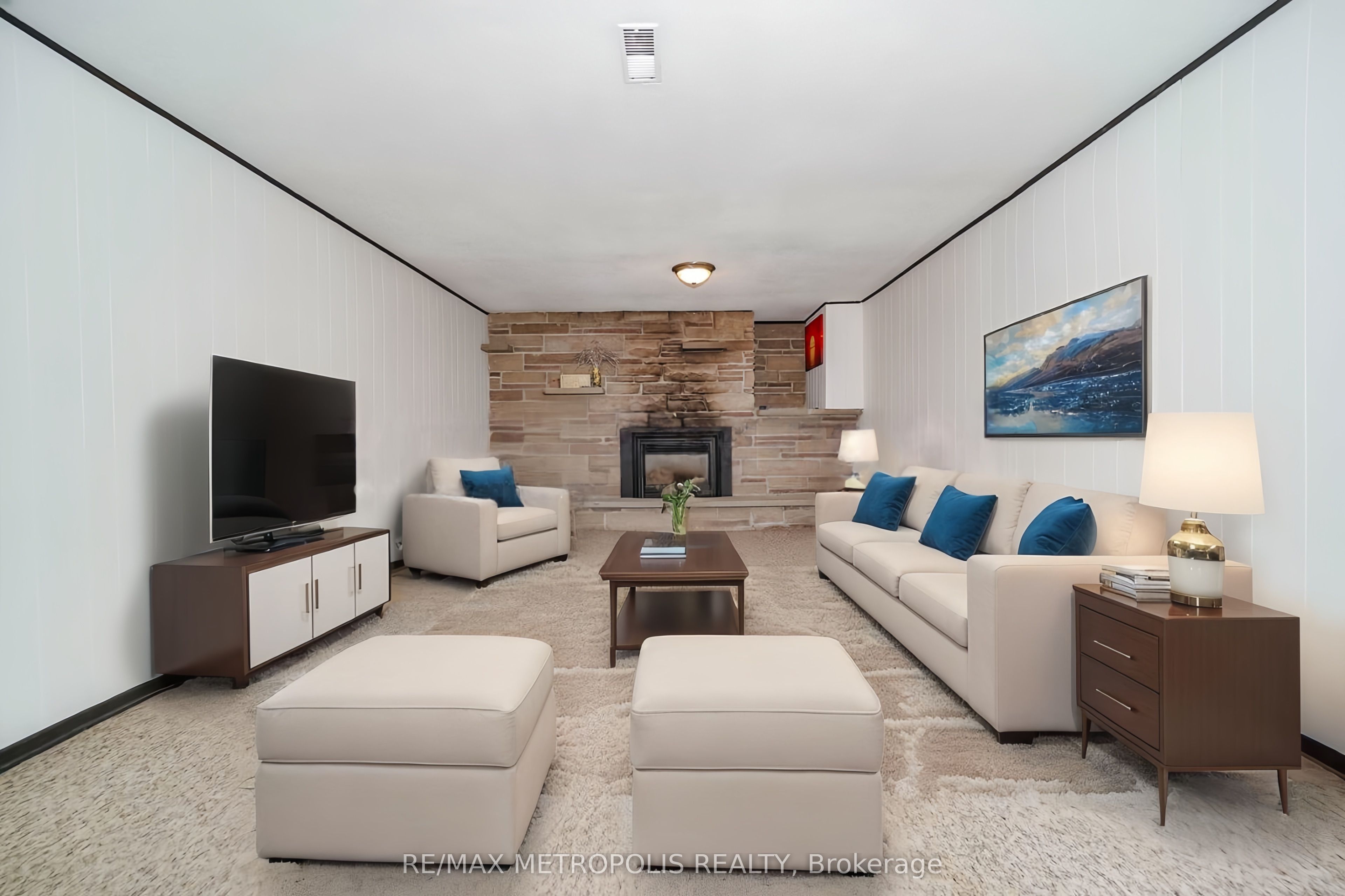 592 Carlyle Court Property Photo 37