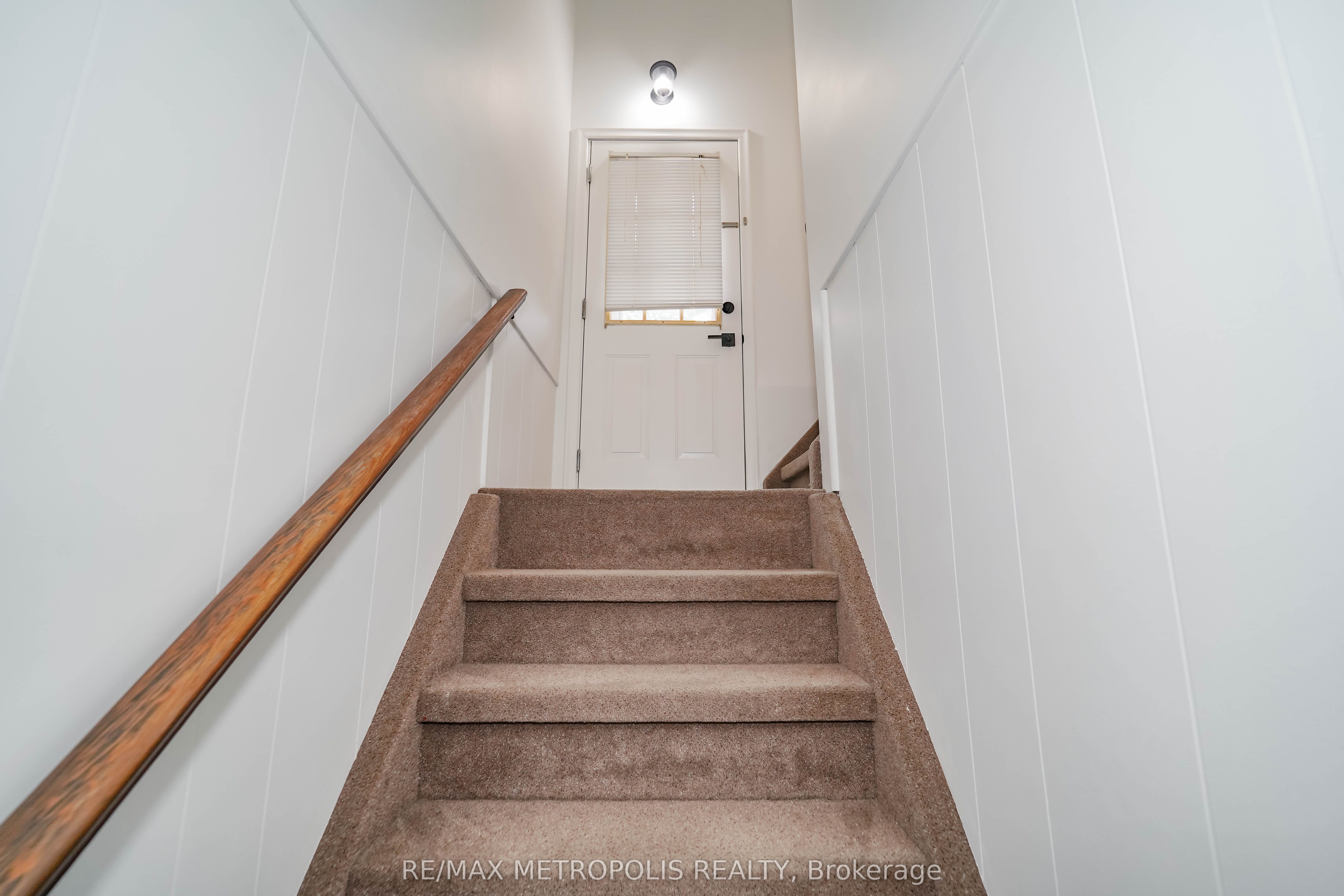 592 Carlyle Court Property Photo 40