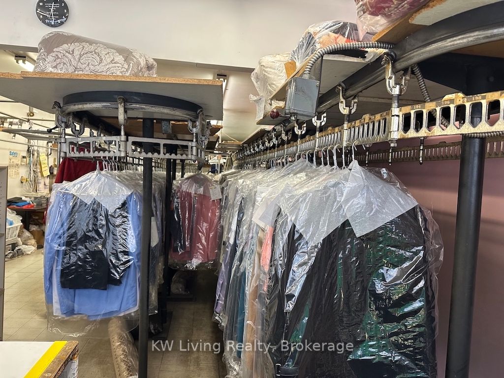 1581 Ellesmere Road Property Photo 4