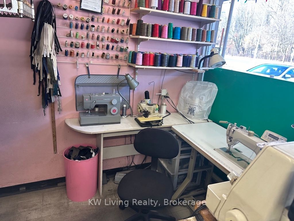 1581 Ellesmere Road Property Photo 6