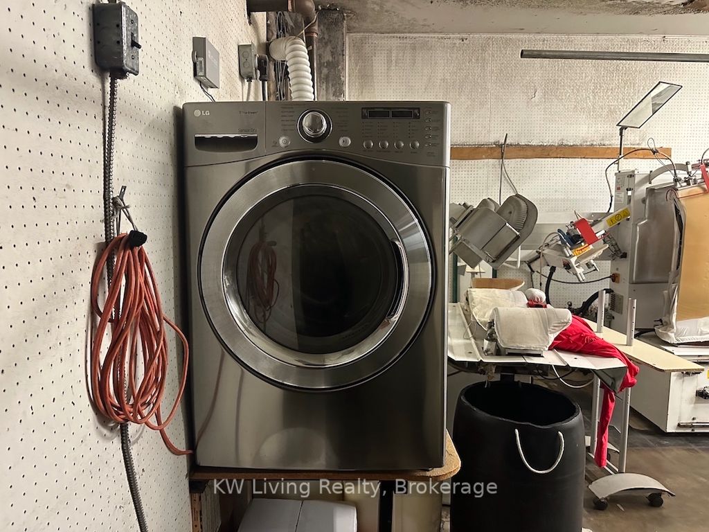 1581 Ellesmere Road Property Photo 13