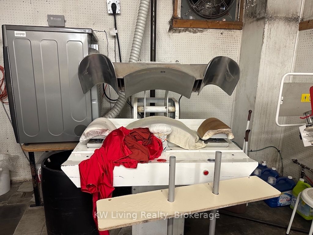 1581 Ellesmere Road Property Photo 15