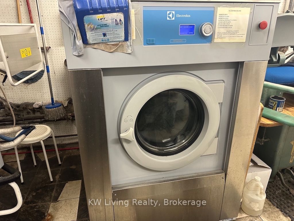 1581 Ellesmere Road Property Photo 18