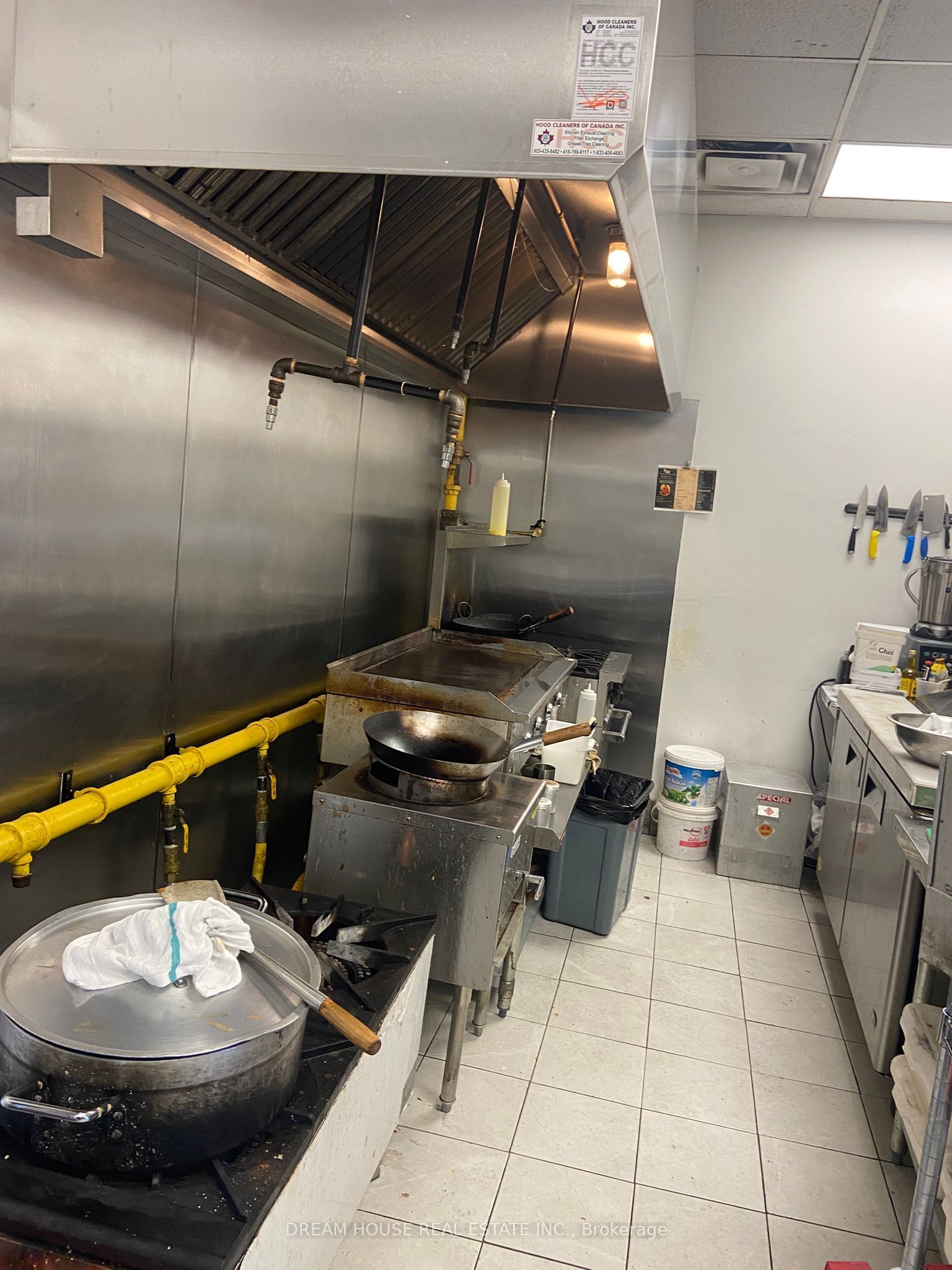 1960 Lawrence Avenue E 14a Property Photo 3