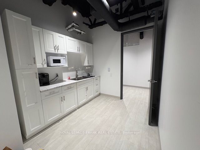 1707 Thornton Road N 201 Property Photo 9