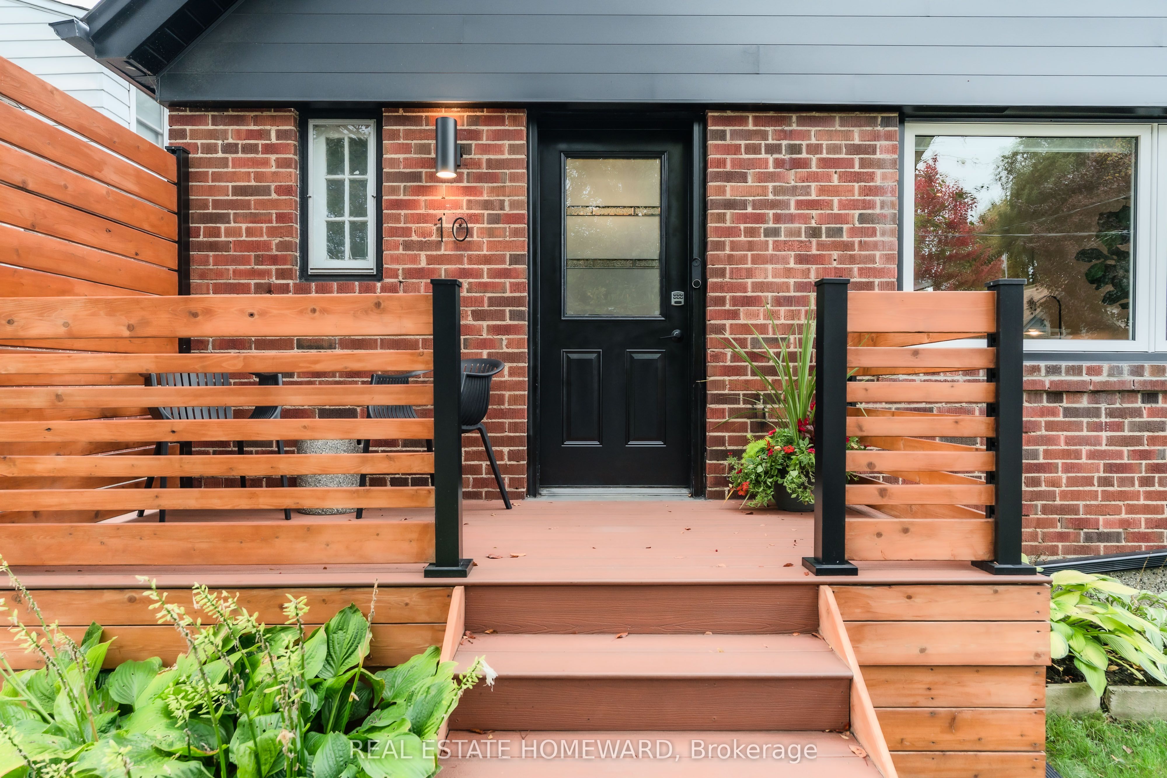 10 Norlong Boulevard Property Photo 3